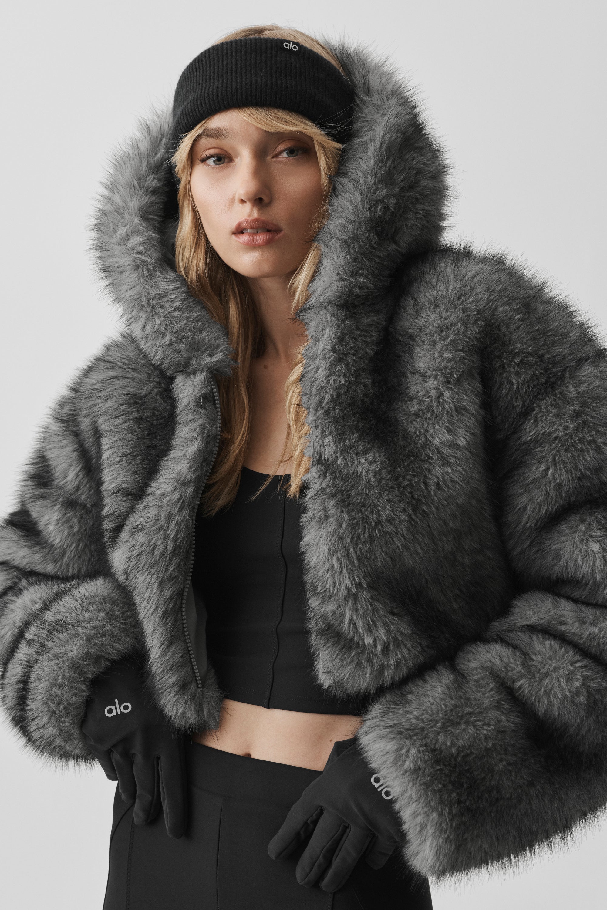 Куртка Wolfy из искусственного меха Snow Bound с полной застежкой-молнией
