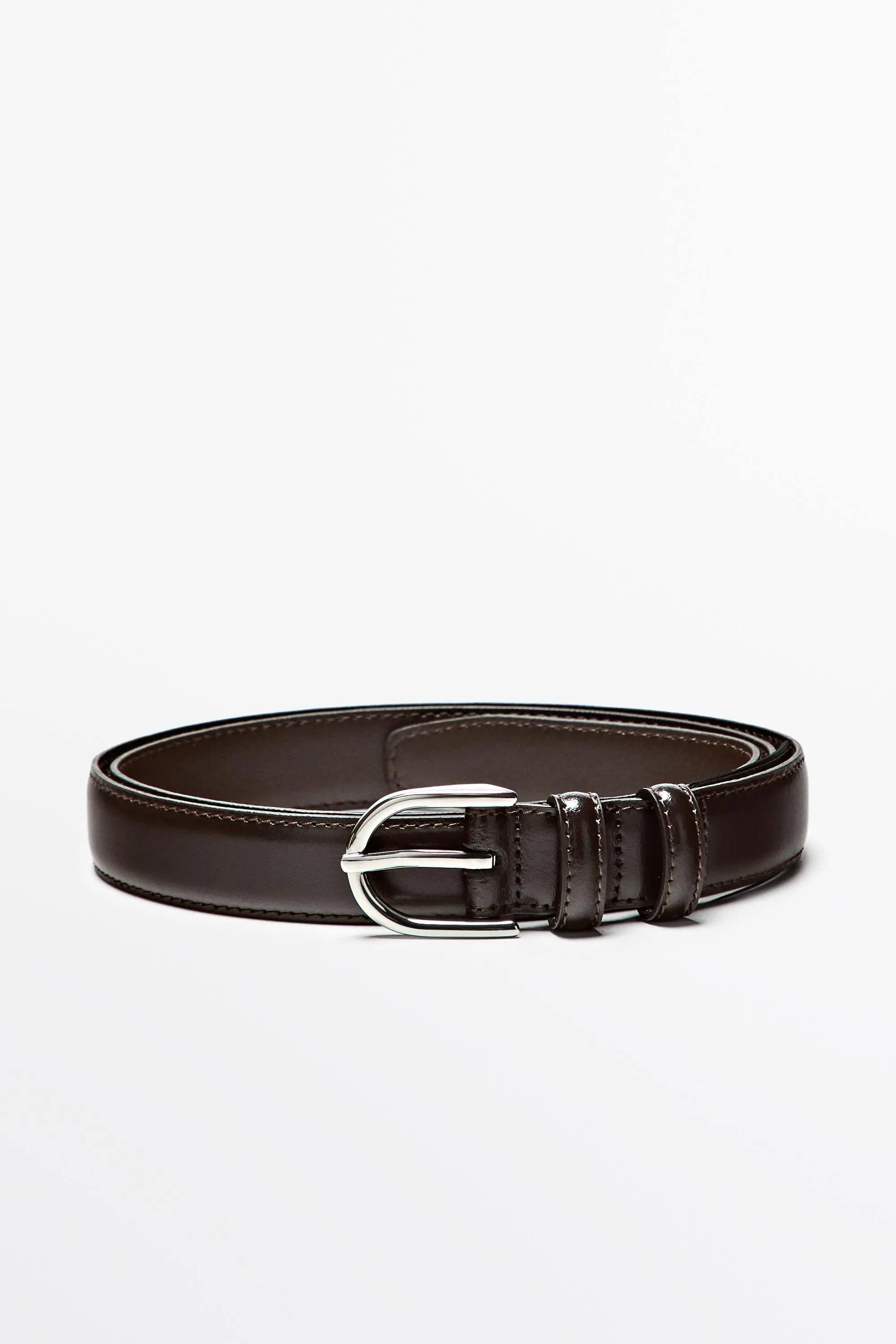 Ремень из кожи наппа с овальной пряжкой и декоративной строчкой — Massimo Dutti