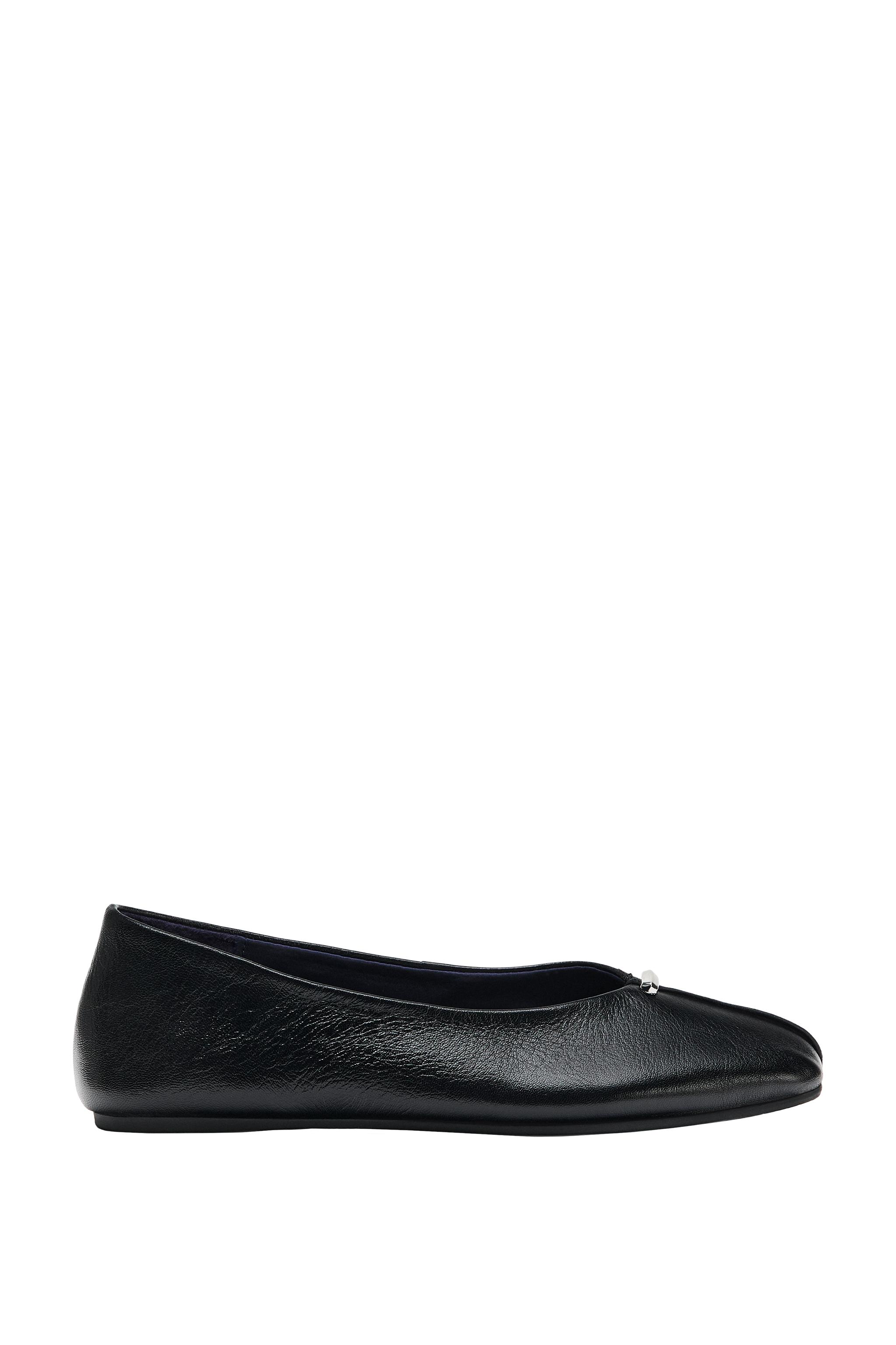 Балетки из кожи с металлической отделкой — ZARA
