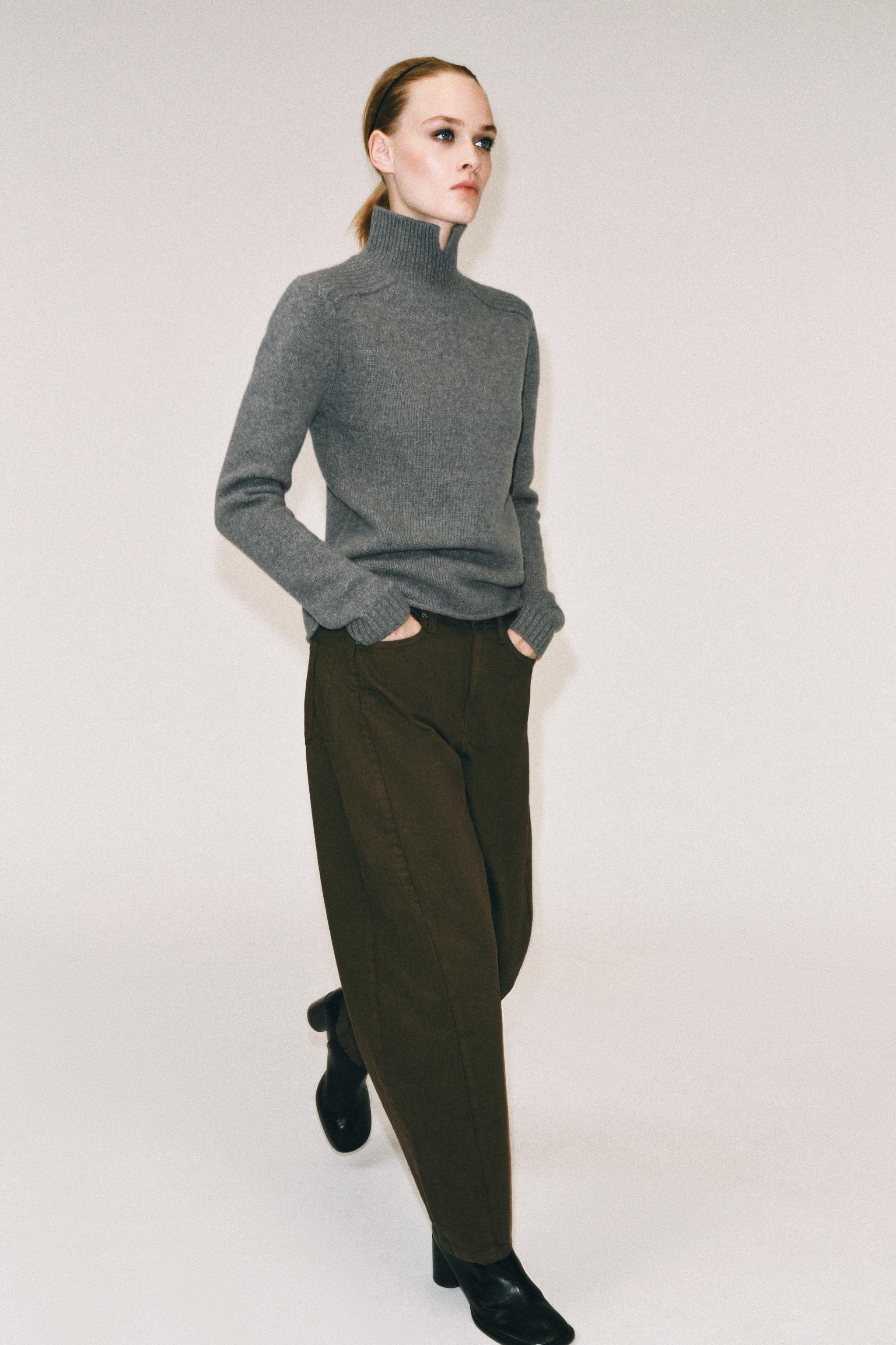 Свитер из 100% шерсти с высоким воротником — ZARA