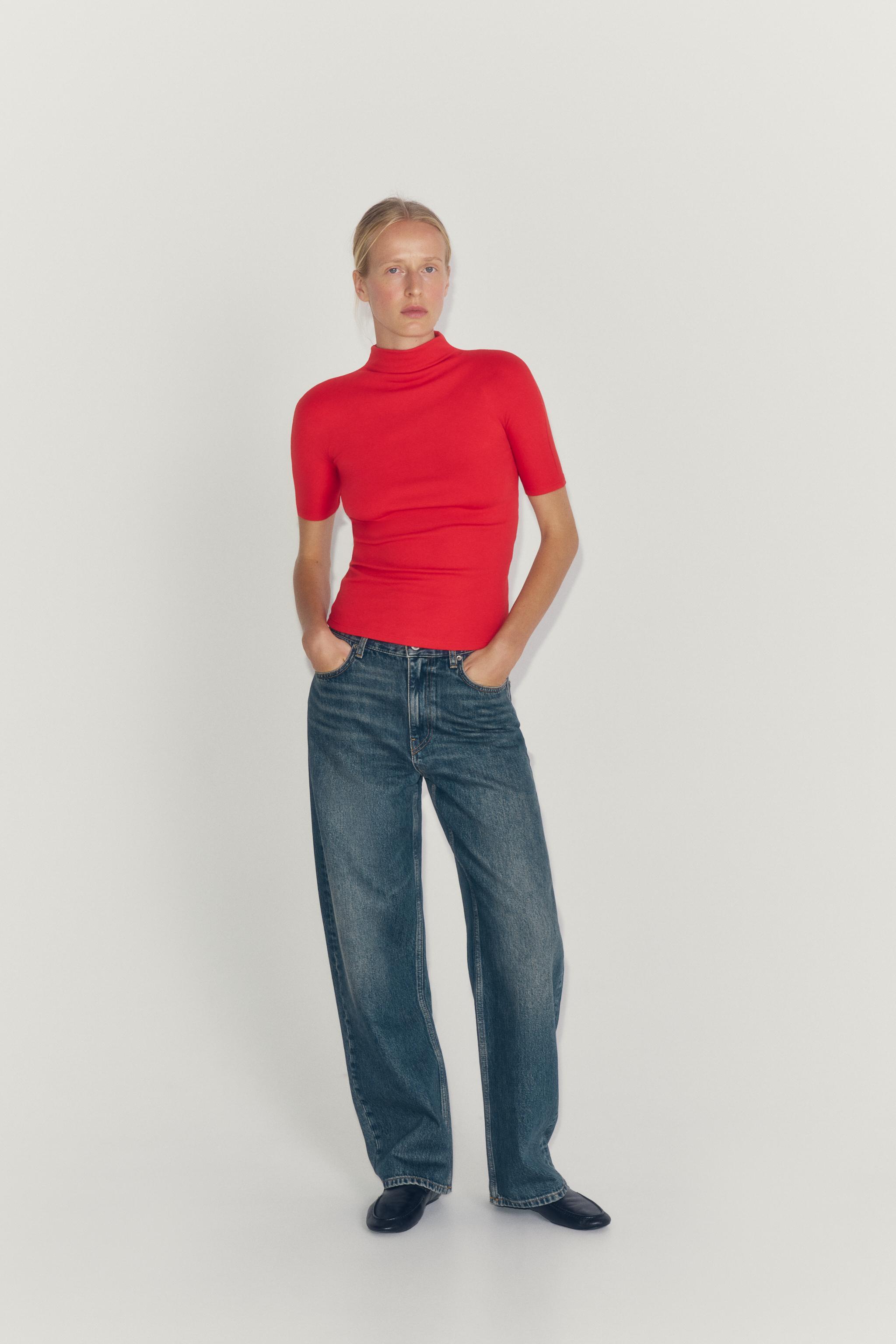 Футболка с высоким воротом и пуговицами — ZARA