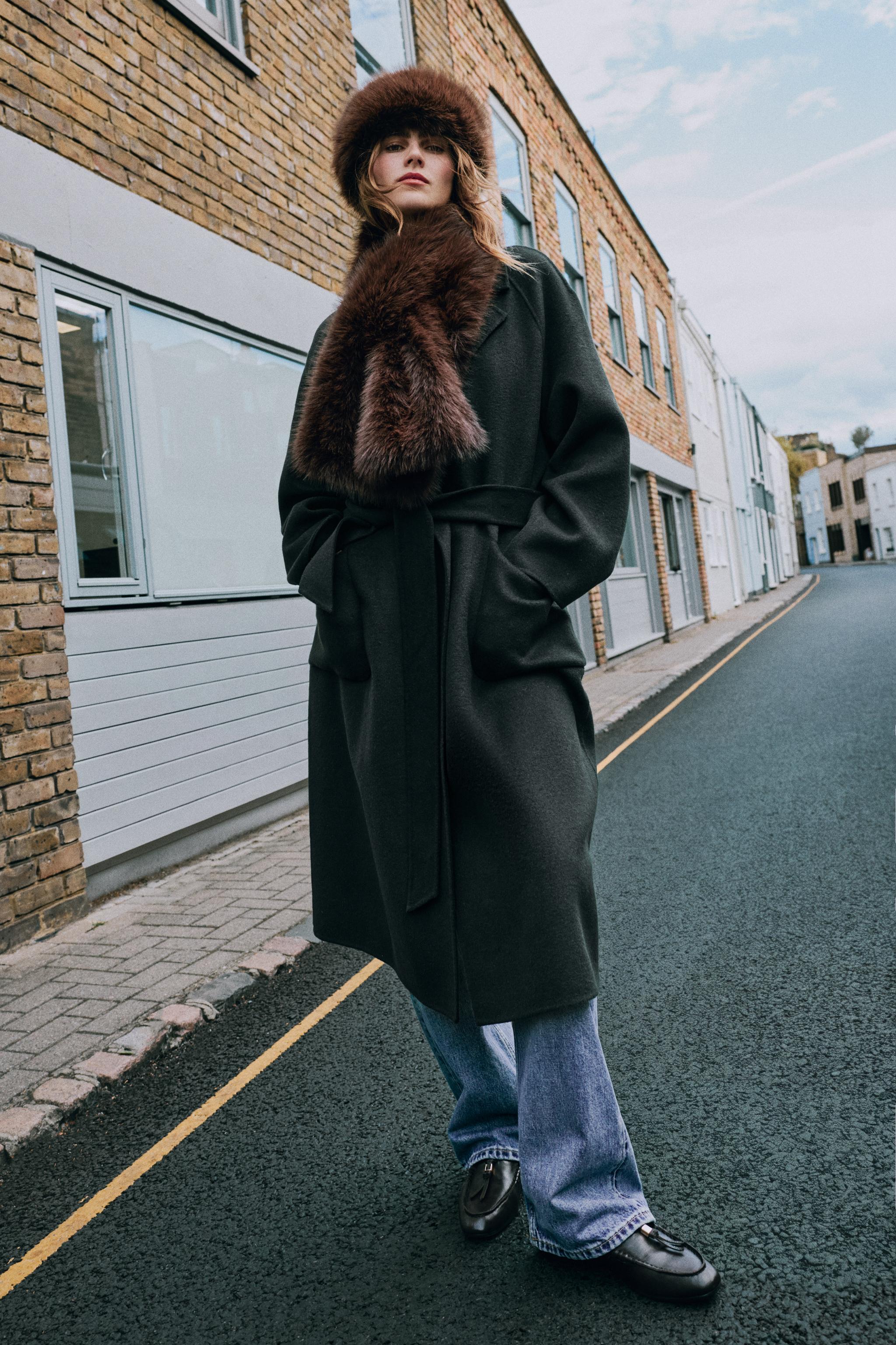 ДВУСТОРОННИЙ ВОРОТНИК ИЗ ИСКУССТВЕННОЙ КОЖИ И МЕХА — ZARA