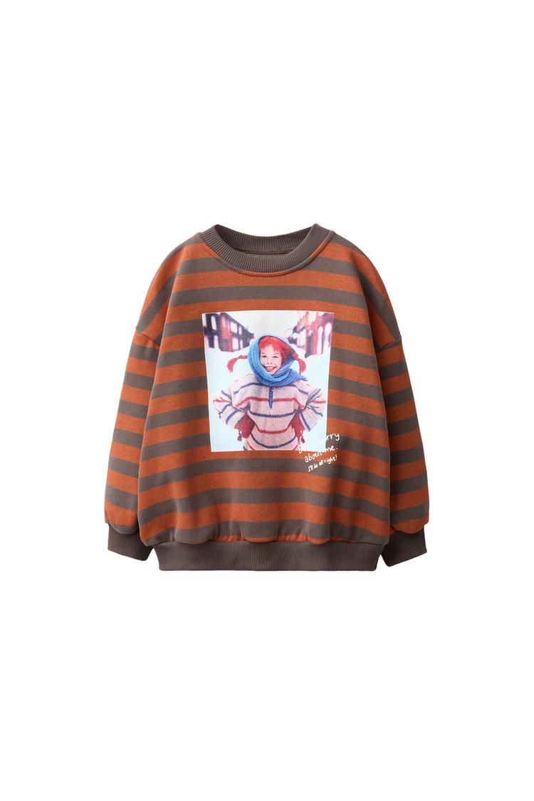 PIPPI LONGSTOCKING STRIPE SWEATSHIRT © ASTRID LINDGREN COMPANY