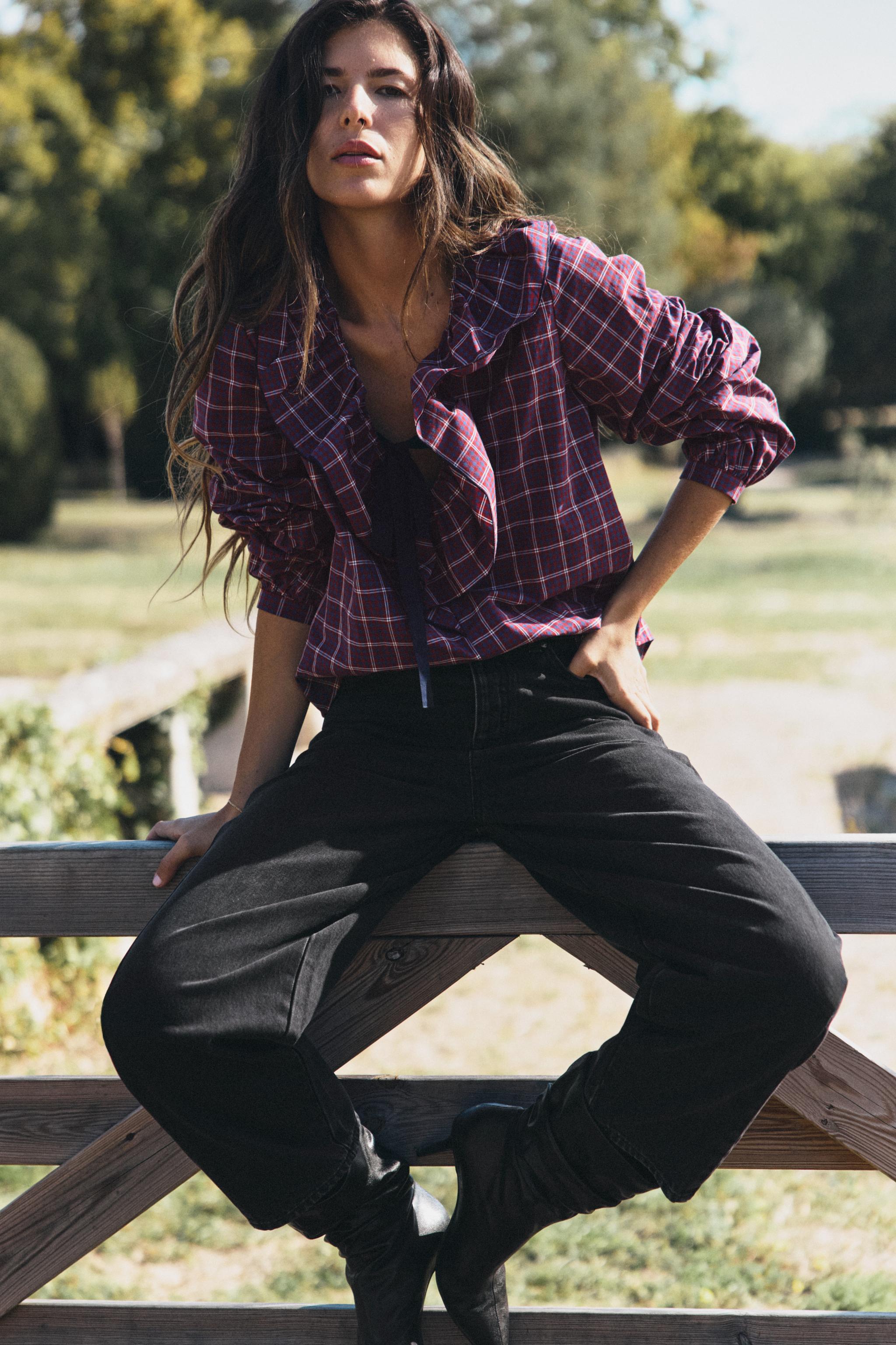 БЛУЗА В КЛЕТКУ С БАНТОМ — ZARA