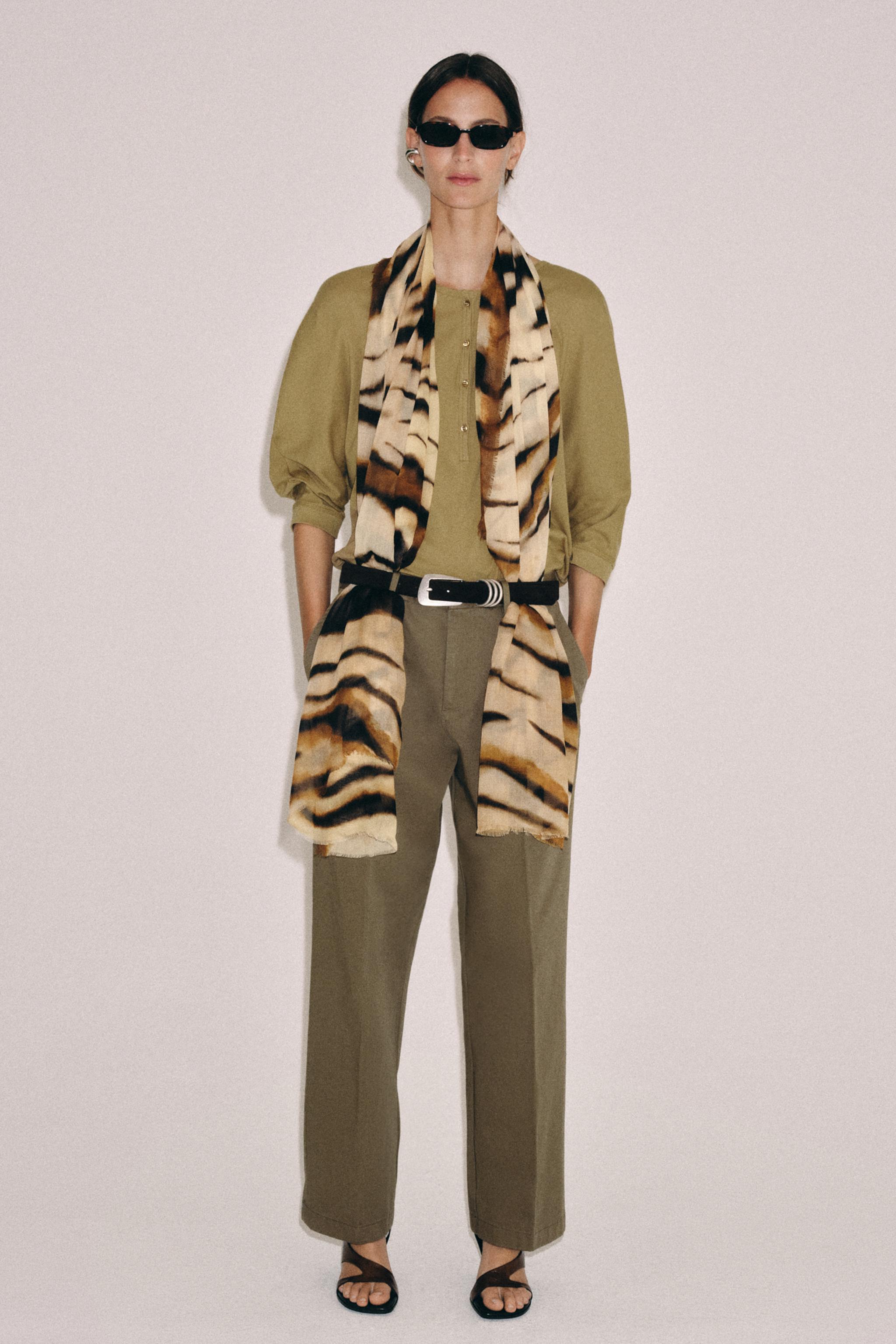 Платок из модала с анималистичным принтом — ZARA
