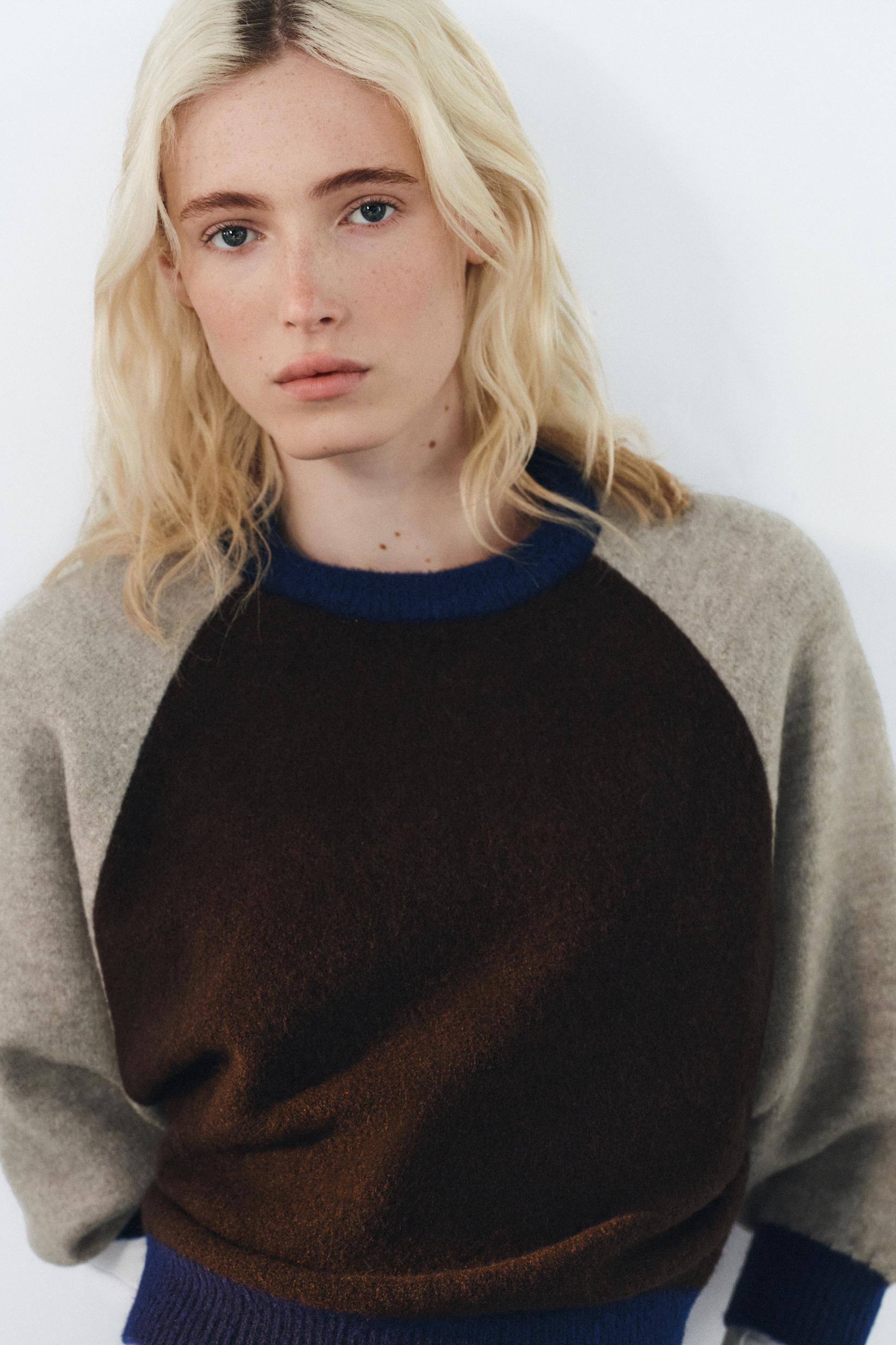 Джемпер в стиле колор-блок из трикотажа — ZARA