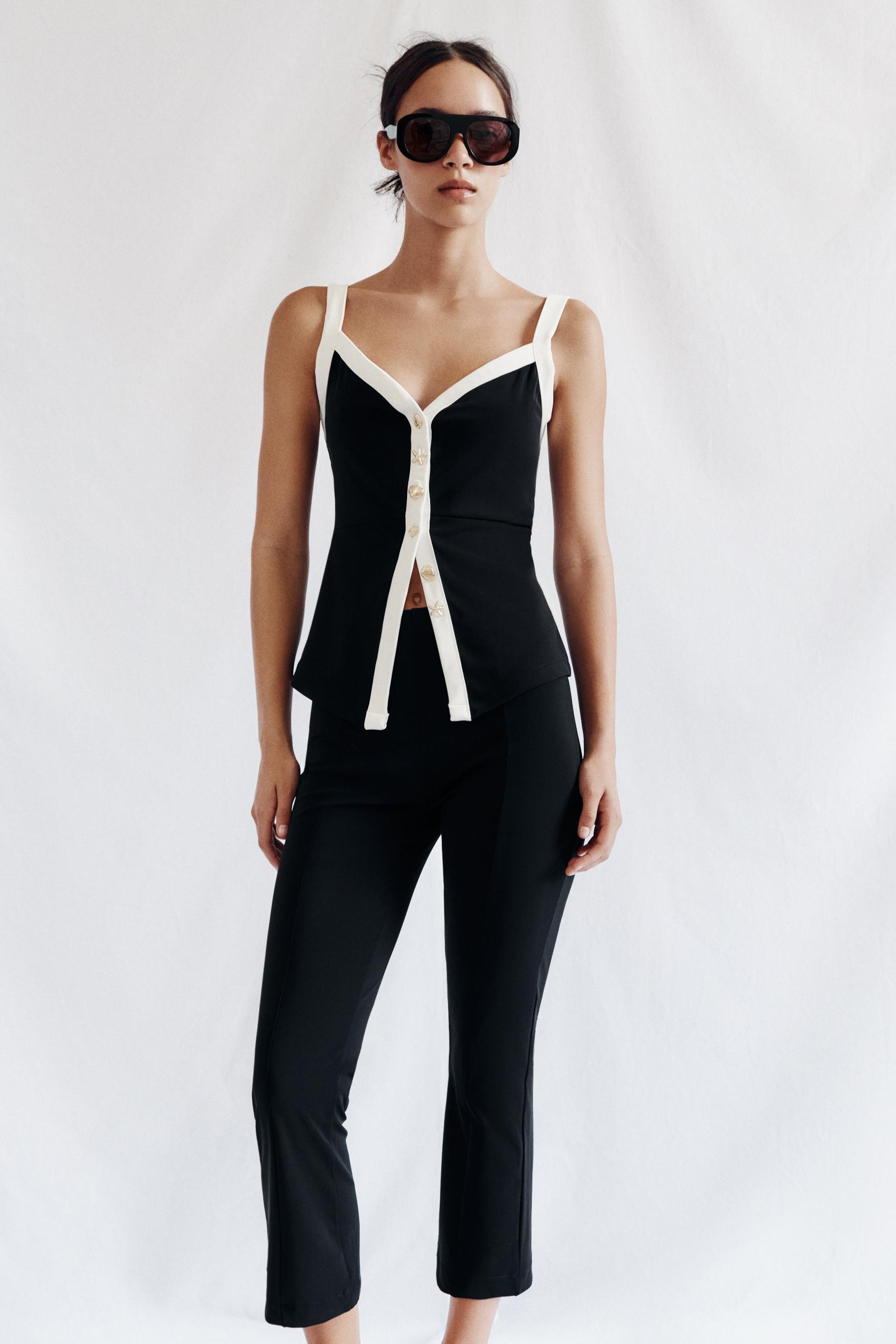 Топ с контрастными пуговицами — ZARA