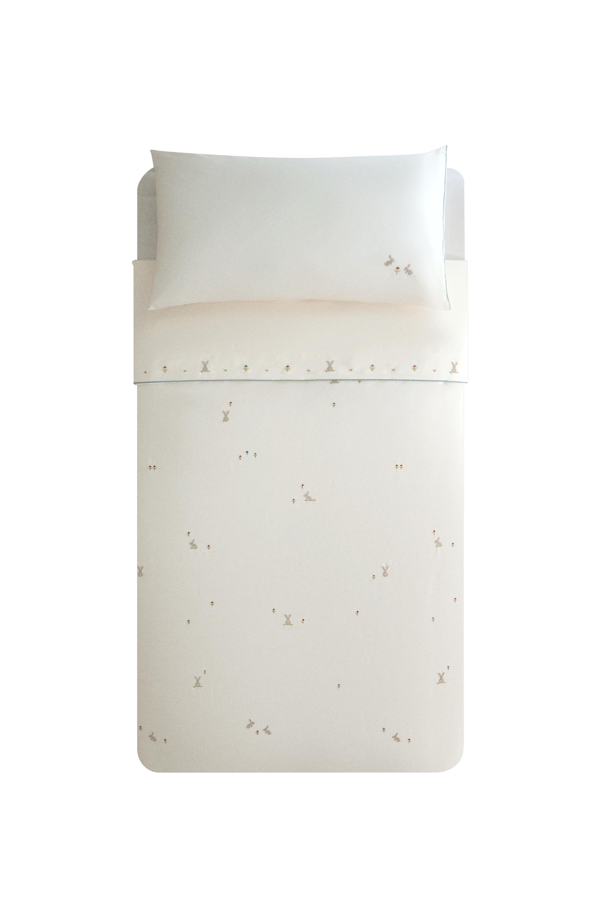 ДЕТСКИЙ КОМПЛЕКТ ПОСТЕЛЬНОГО БЕЛЬЯ С ВЫШИВКОЙ В ВИДЕ КРОЛИКА — Zara Home