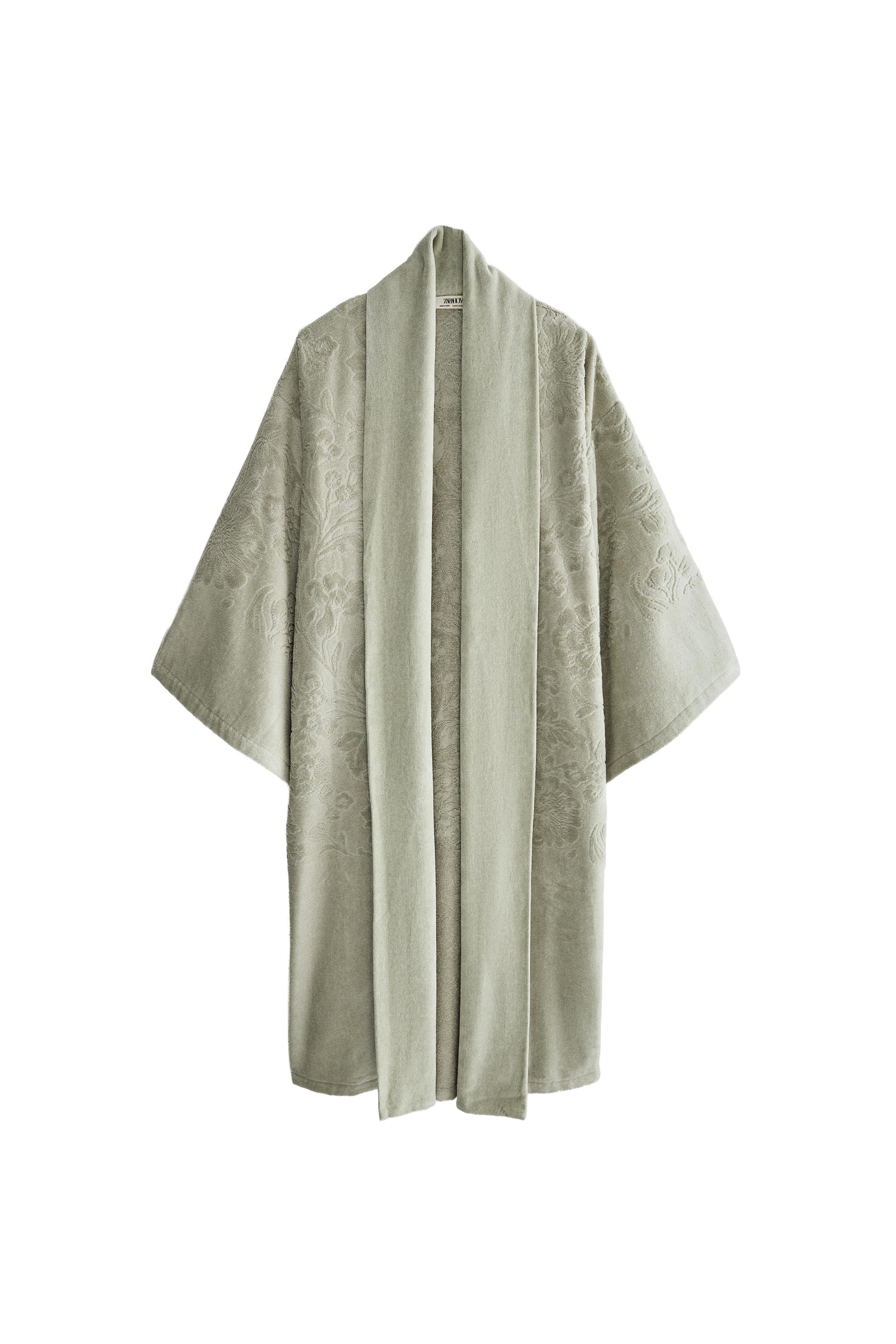 FLORAL JACQUARD DRESSING GOWN — Zara Home