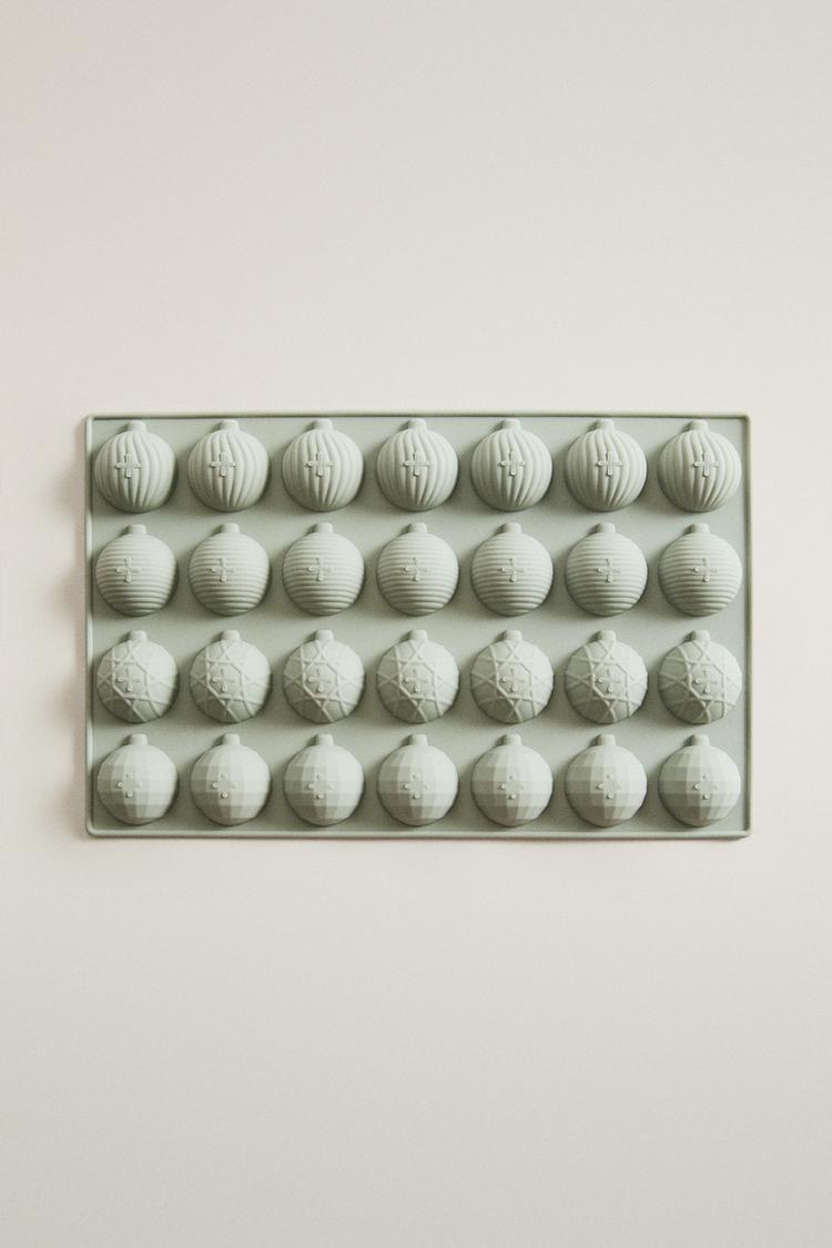 SILICONE CHRISTMAS BAUBLE MOULD