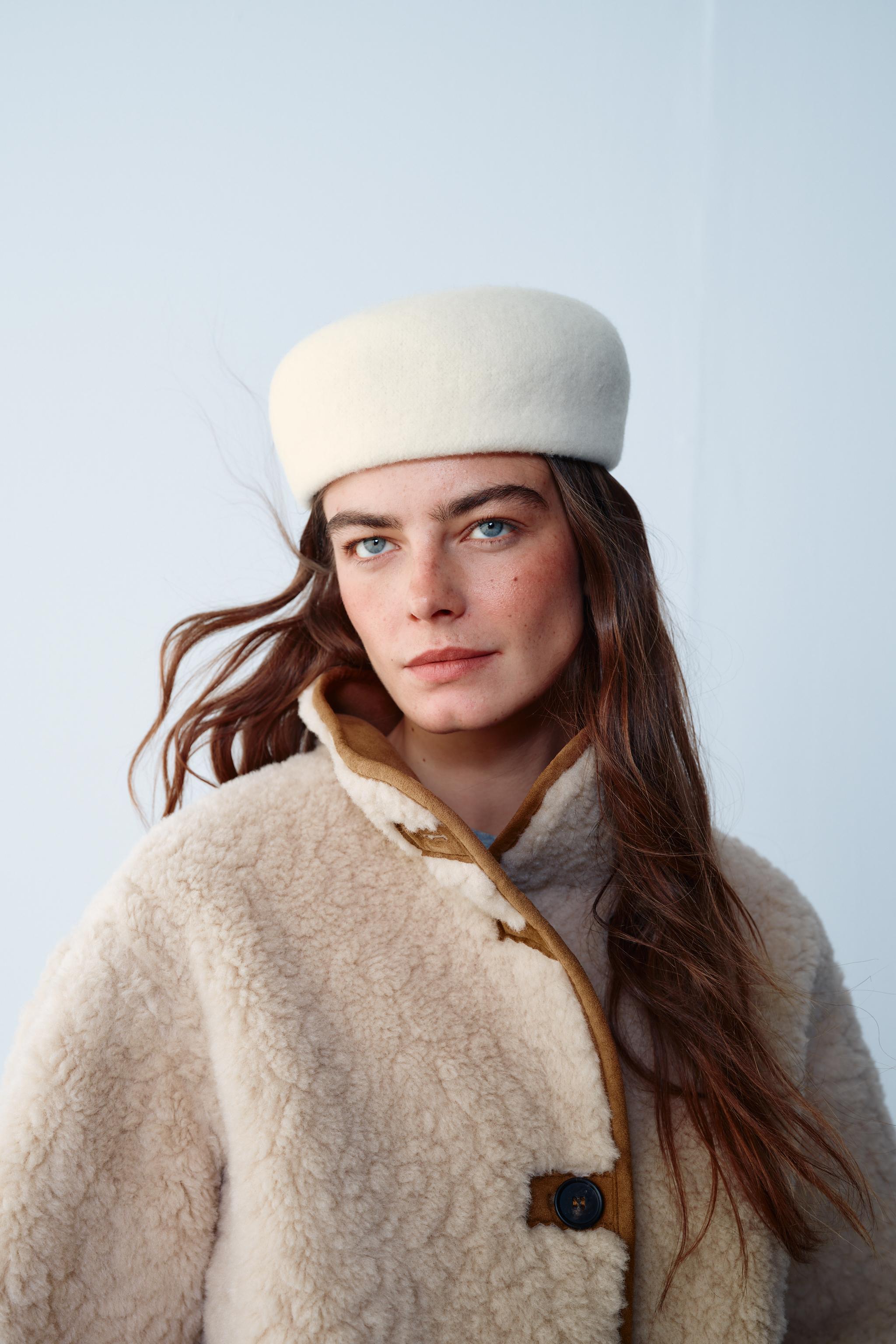 ЛАКОНИЧНАЯ ШАПКА-БИНИ ИЗ СМЕСОВОЙ ШЕРСТИ — ZARA