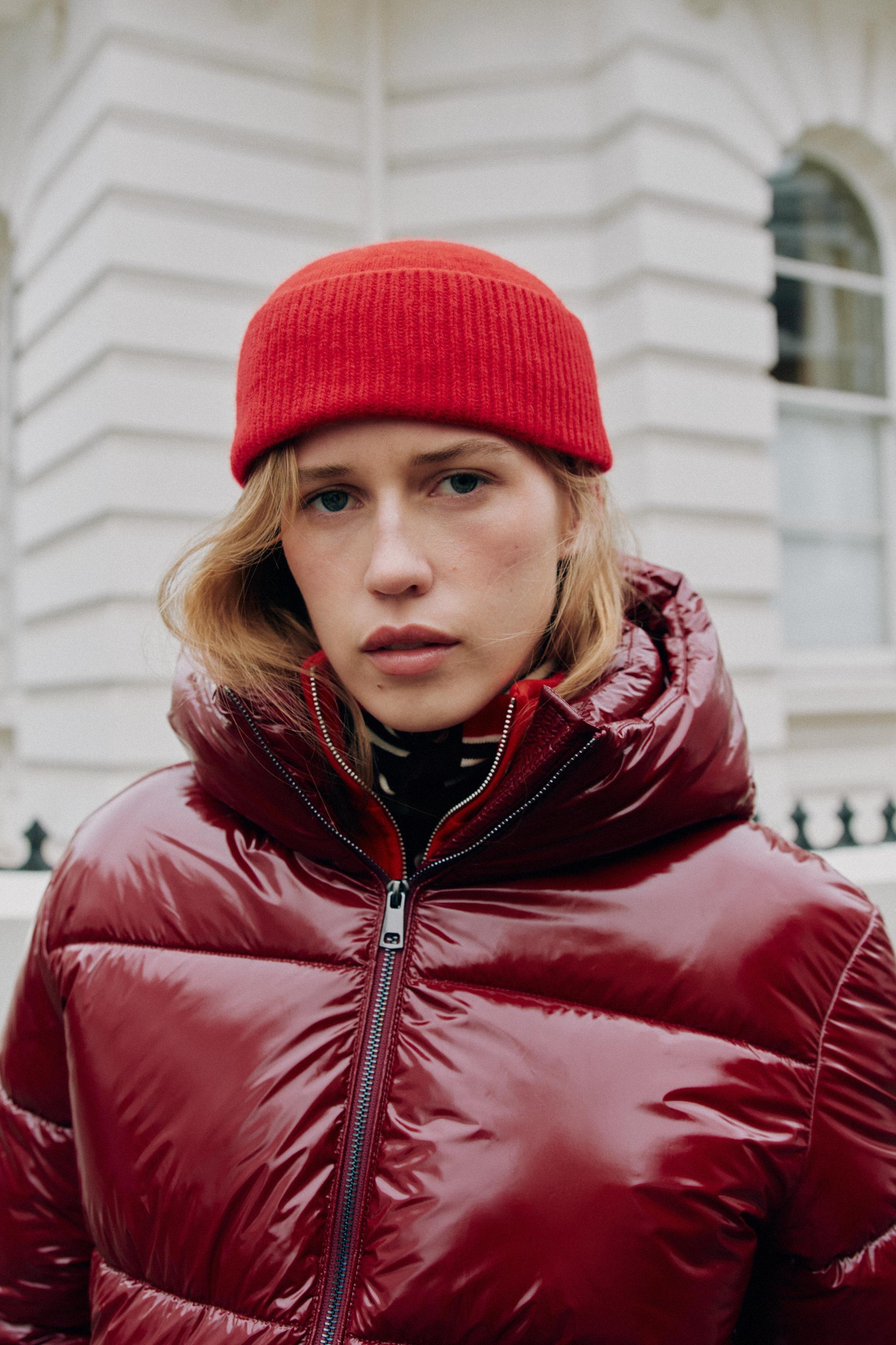 ШАПКА-БИНИ С ОТВОРОТОМ — ZARA