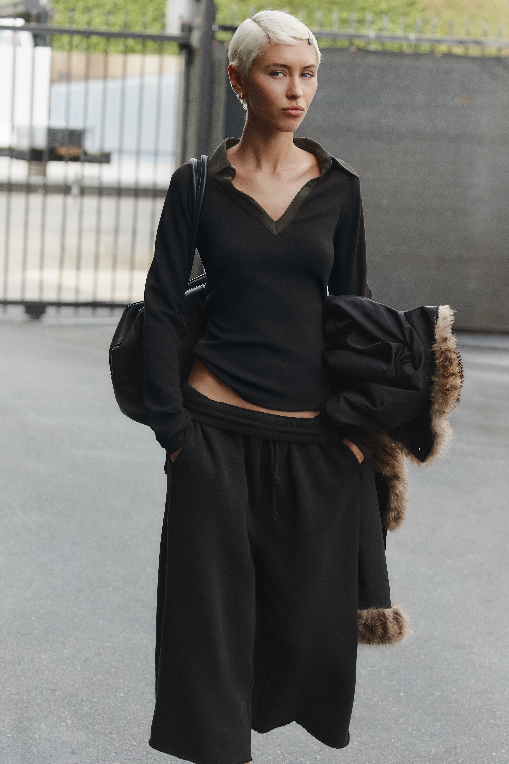 ФУТБОЛКА С КОНТРАСТНЫМ ВОРОТНИКОМ — ZARA