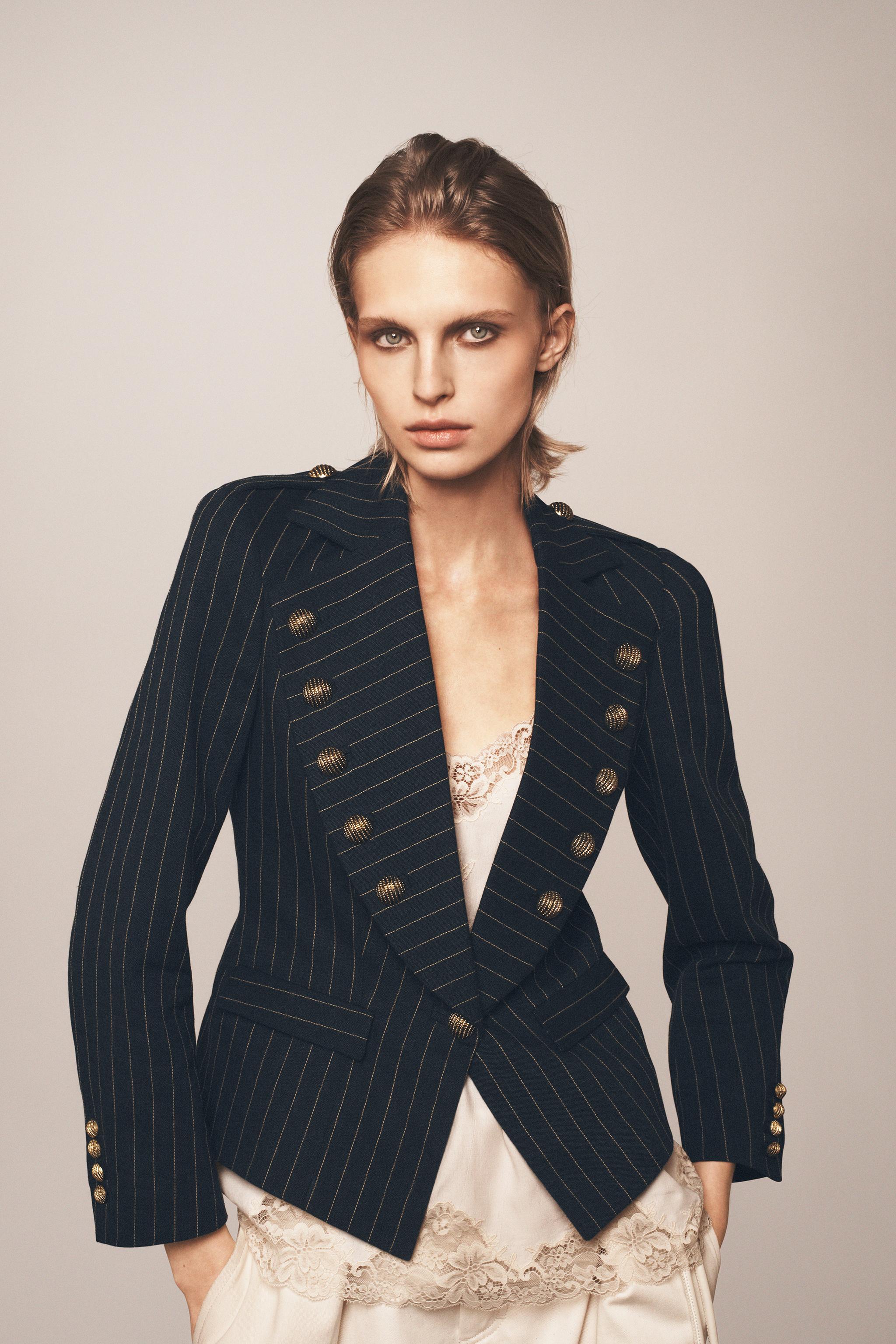 Блейзер в тонкую полоску — ZARA