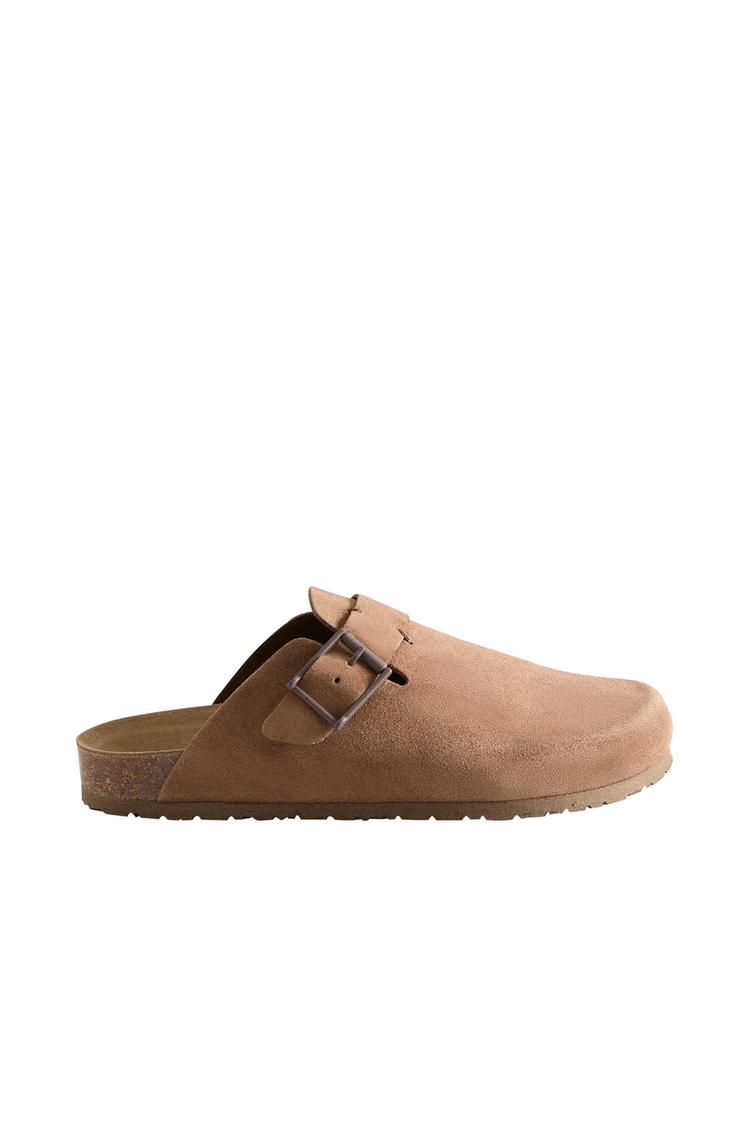 LEATHER BUCKLE CLOGS
