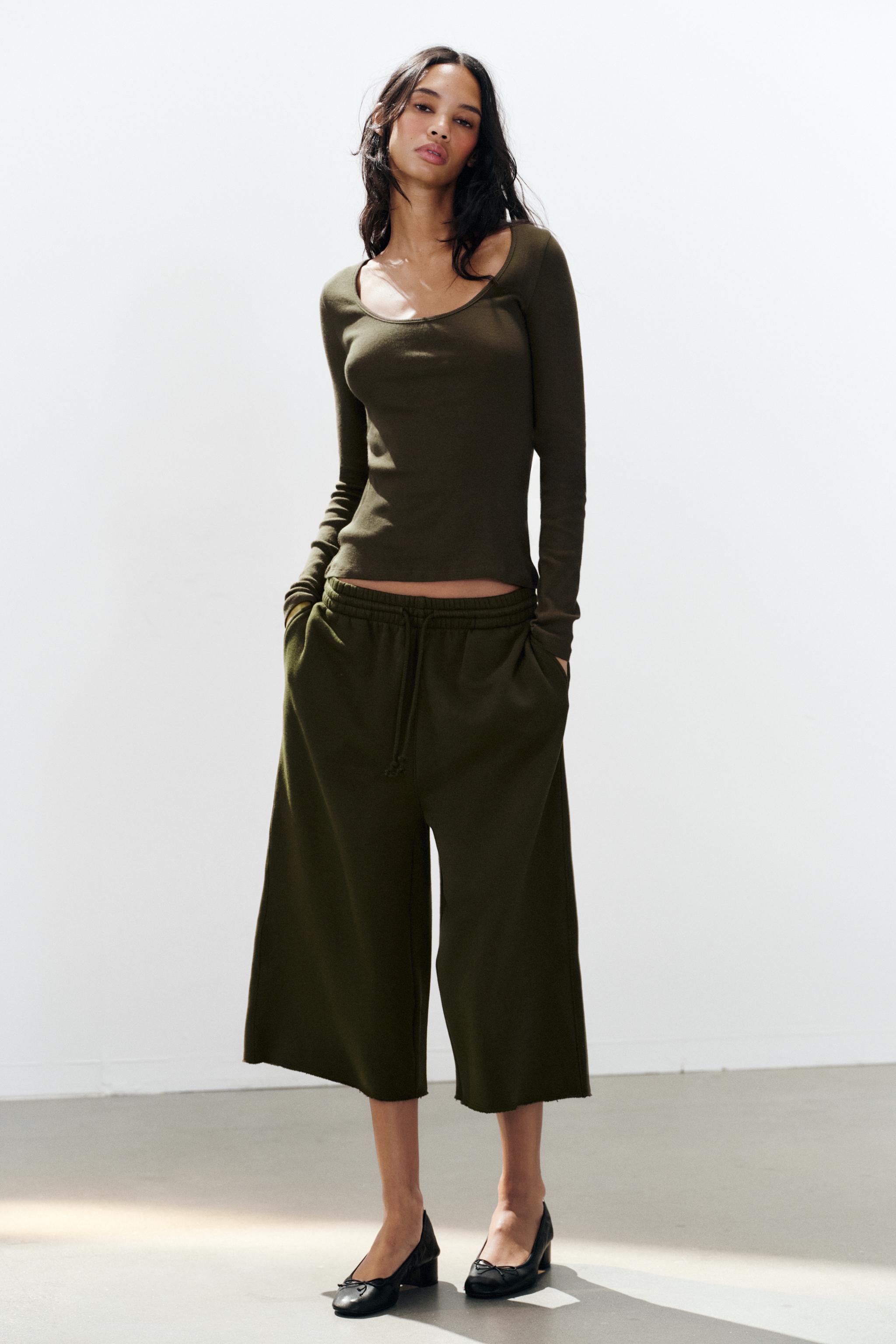 Длинные бермуды из плюша — ZARA