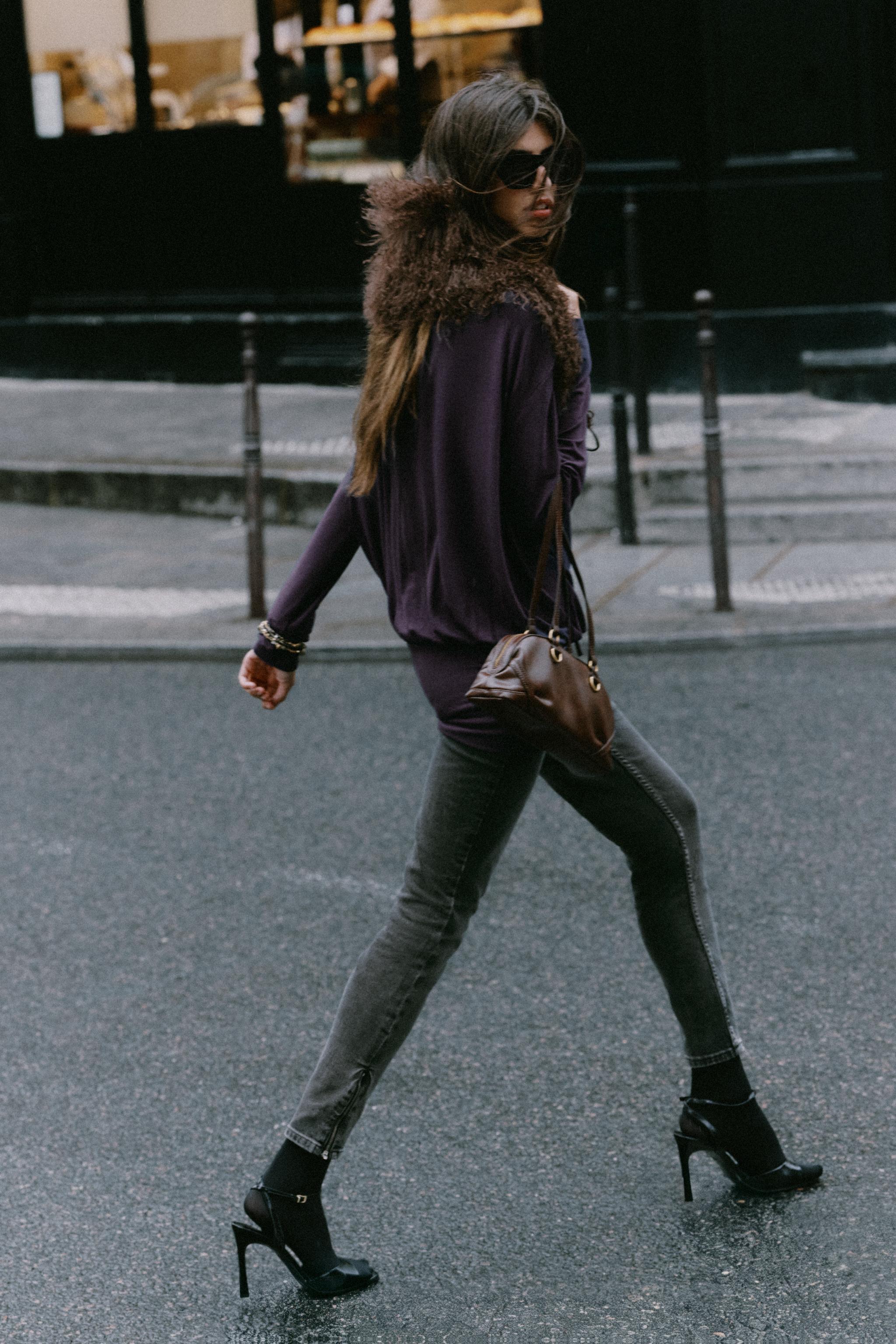 ТОП СО СБОРКАМИ И ПОДПЛЕЧНИКАМИ — ZARA