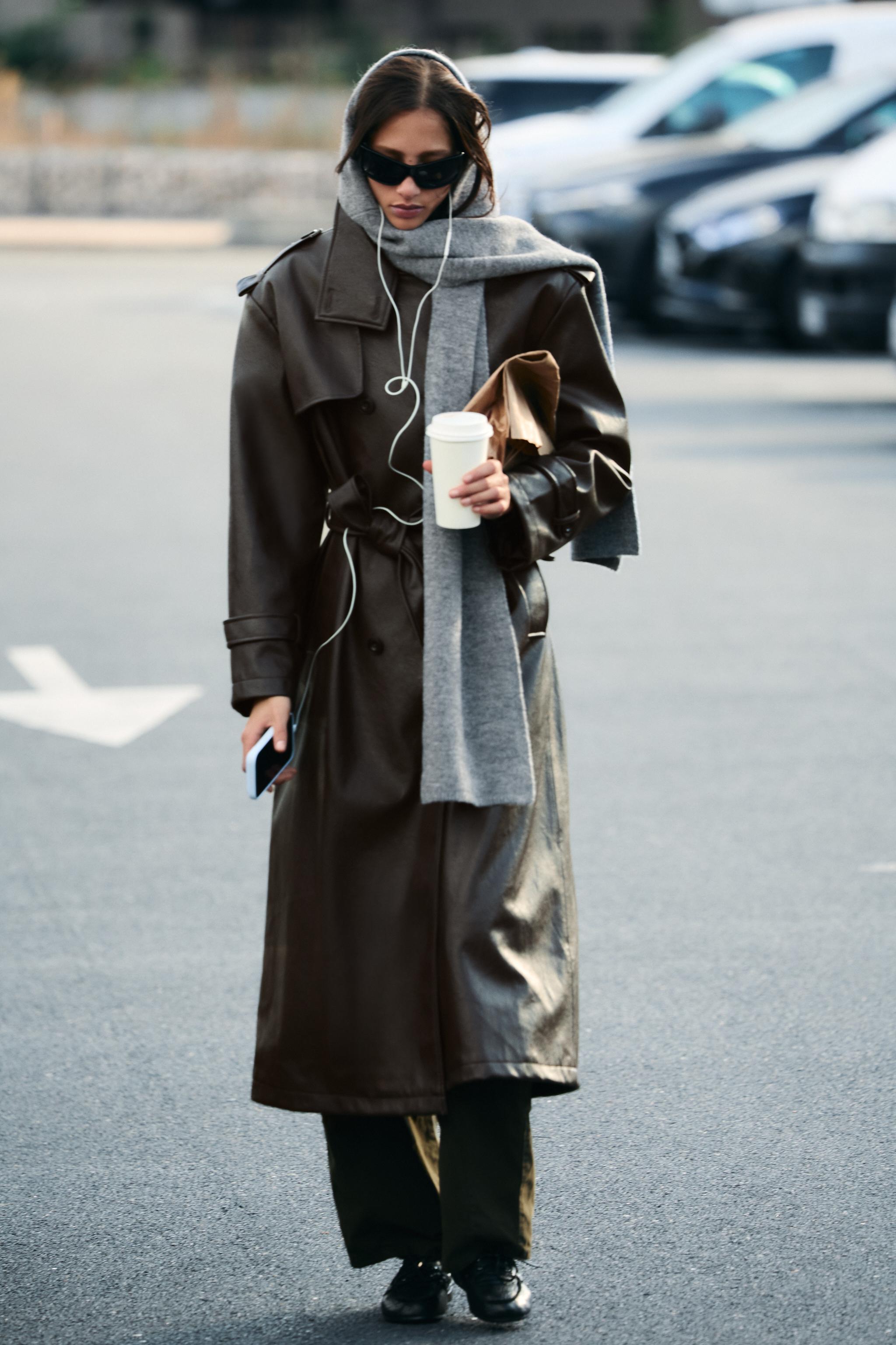 ДЛИННЫЙ ТРЕНЧ ИЗ ИСКУССТВЕННОЙ КОЖИ — ZARA