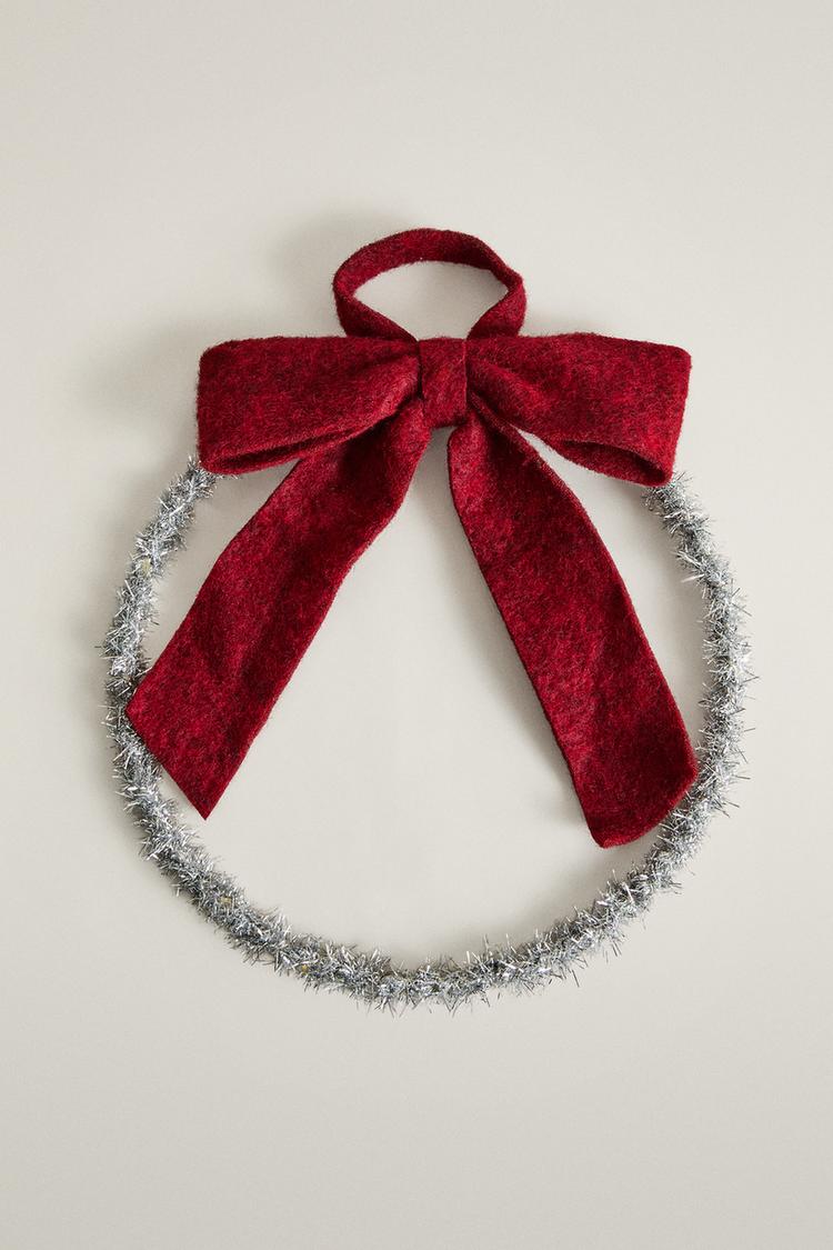 Christmas Wreath with Light and Bow