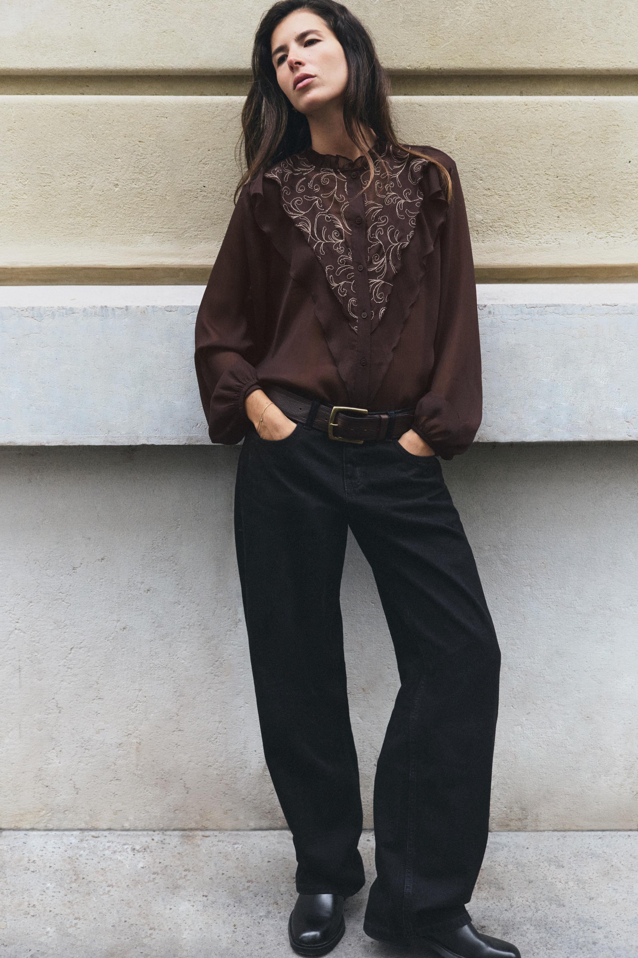 БЛУЗА С ВЫШИВКОЙ И ВОЛАНАМИ — ZARA