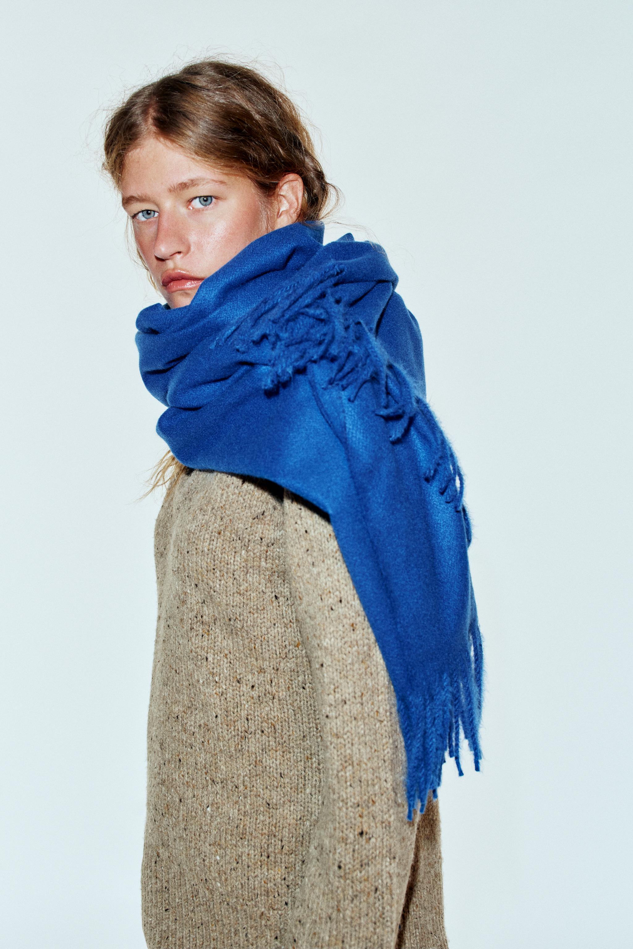 Мягкий шарф с бахромой — ZARA