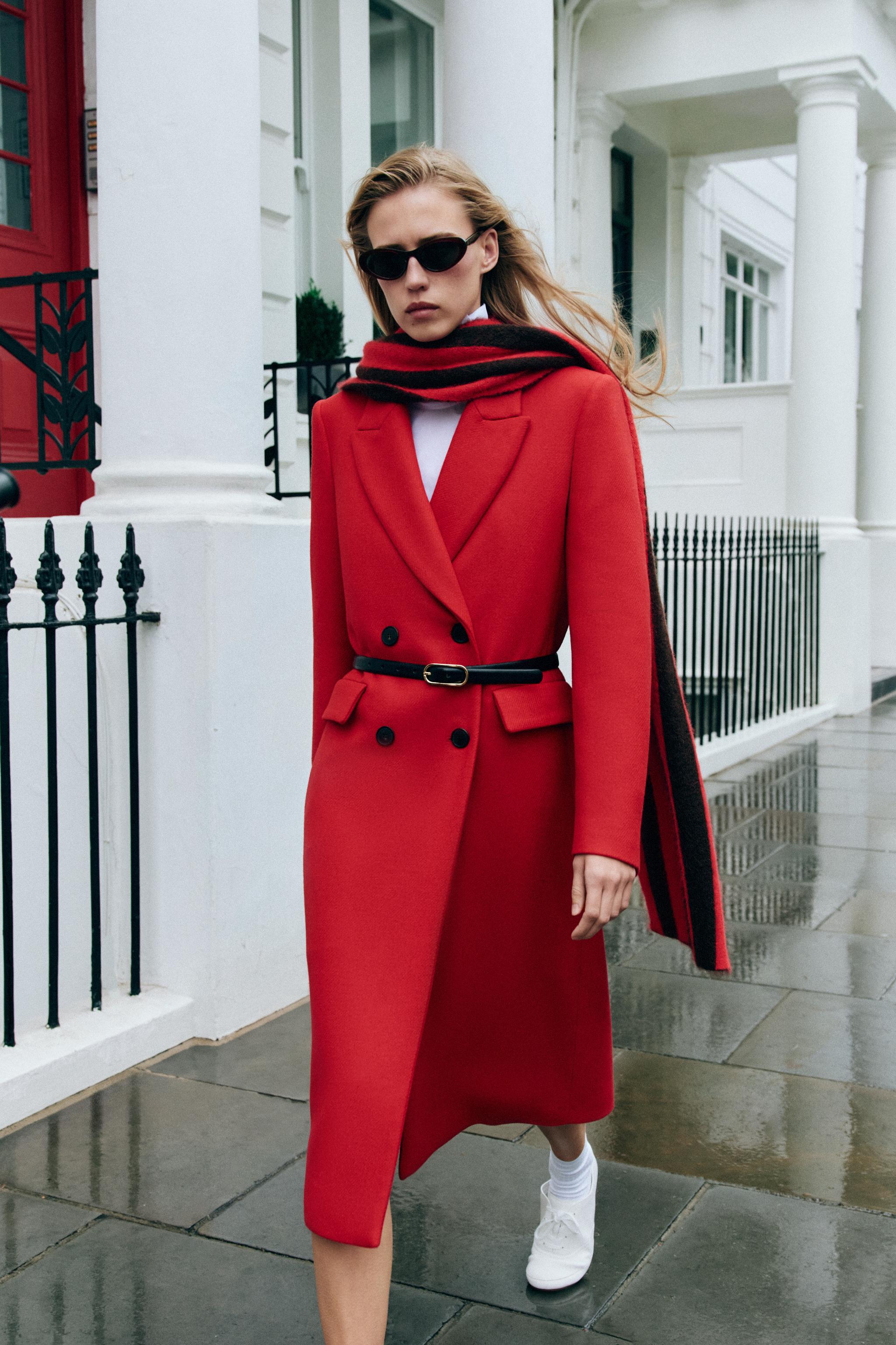 ДЛИННОЕ ШЕРСТЯНОЕ ПАЛЬТО С ПОДПЛЕЧНИКАМИ — ZARA