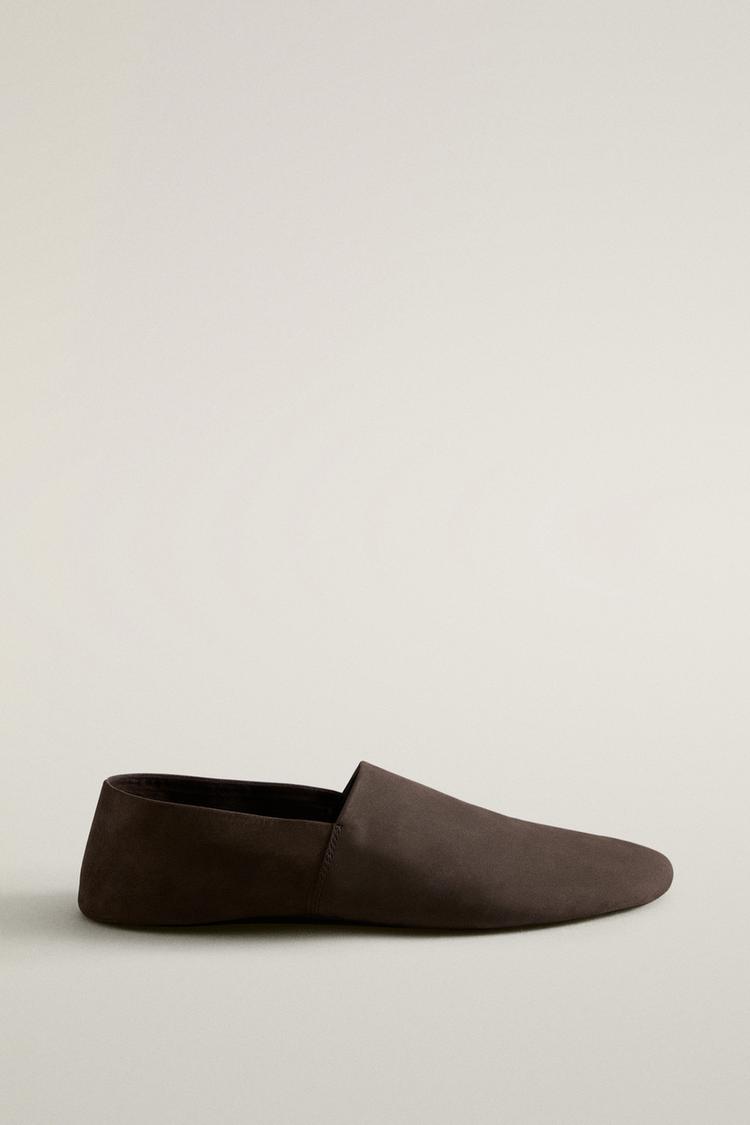 LEATHER TRAVEL BABOUCHE SLIPPERS
