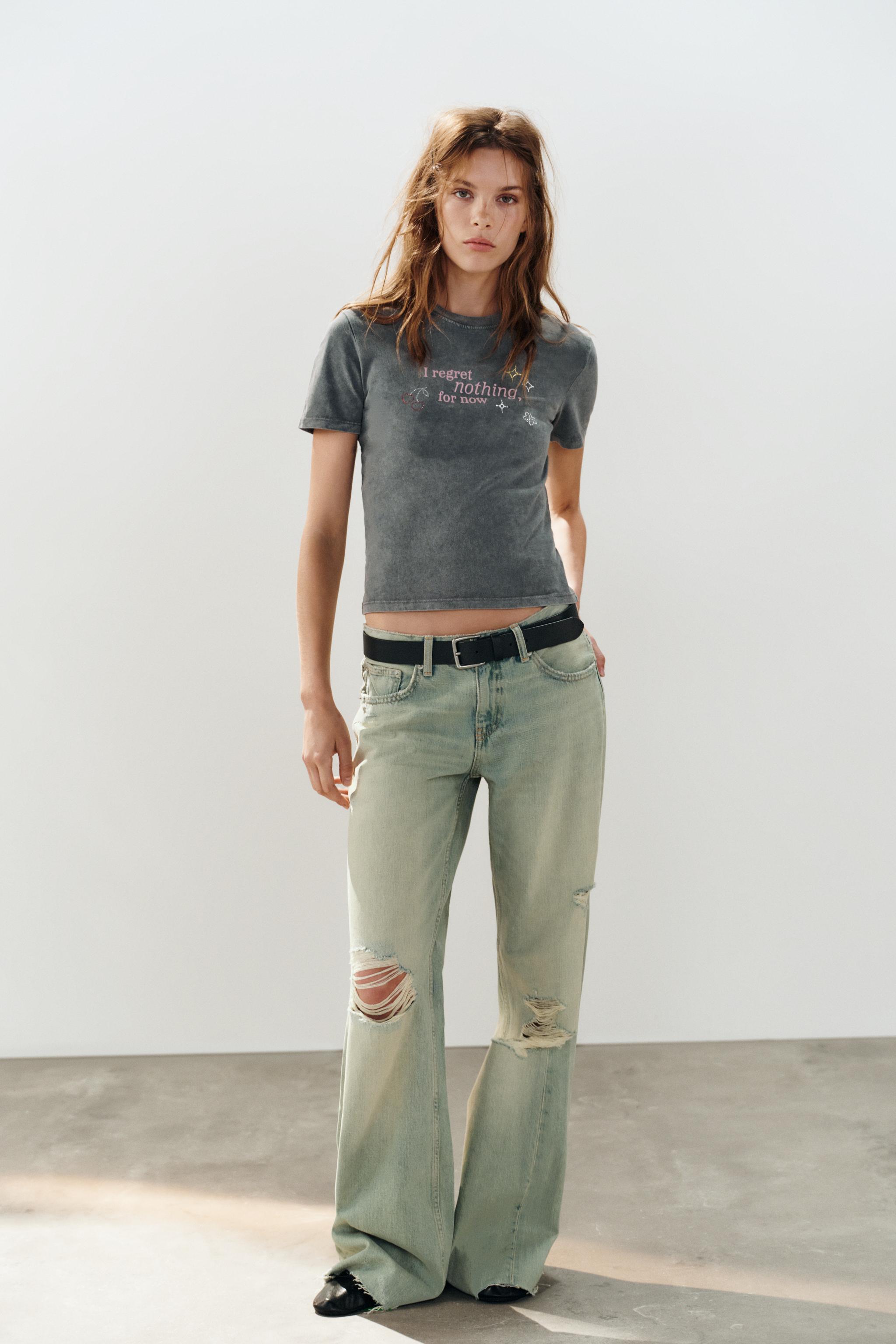 Футболка с эффектом выцветания с текстовым принтом и стразами — ZARA
