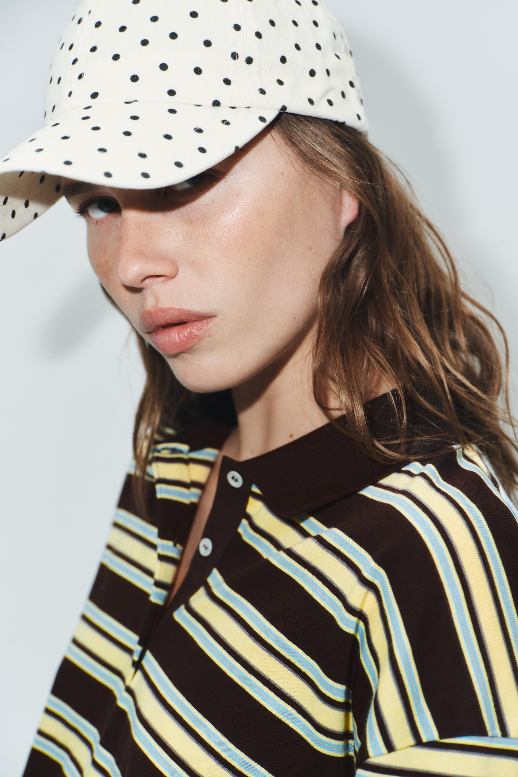 Кепка из ткани твил в горошек с вышивкой в виде сердца — ZARA