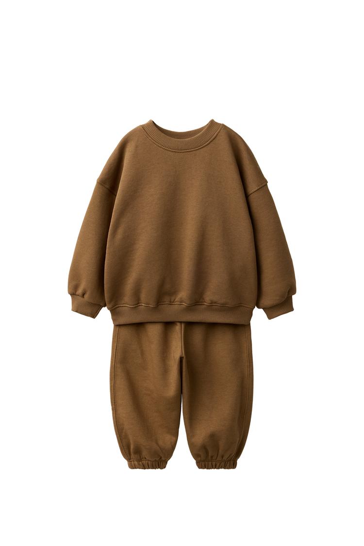 PLAIN SWEATSHIRT AND JOGGER SET