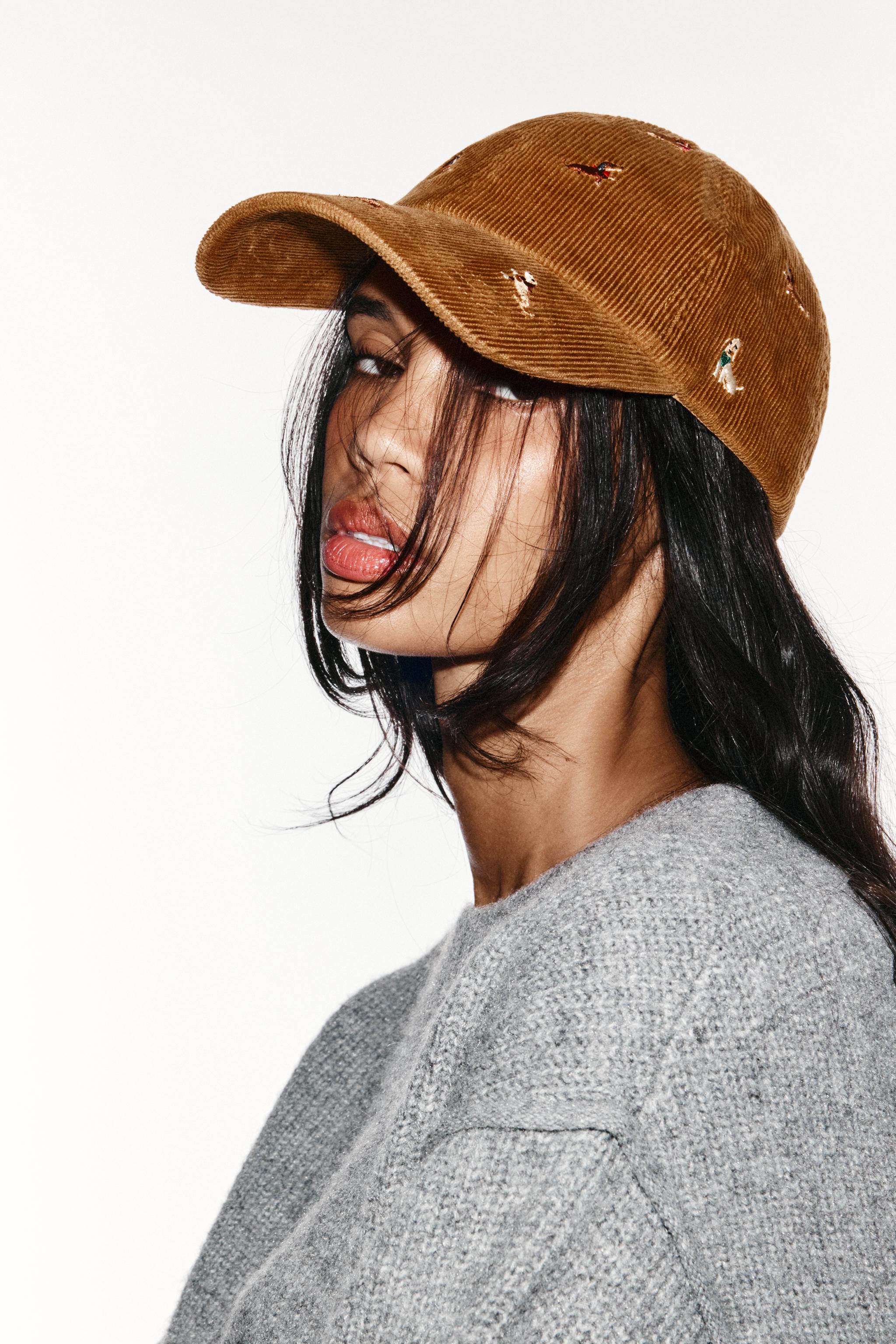 CORDUROY DOG EMBROIDERY CAP — ZARA