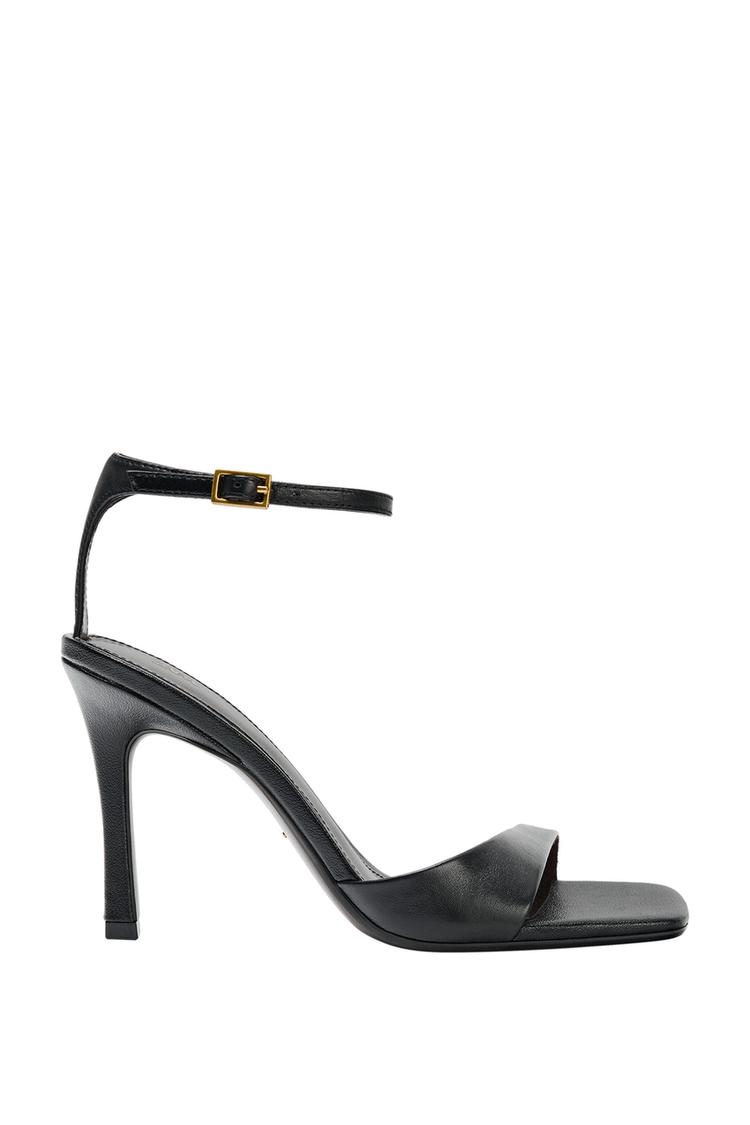 Асимметричные кожаные босоножки на каблуке
