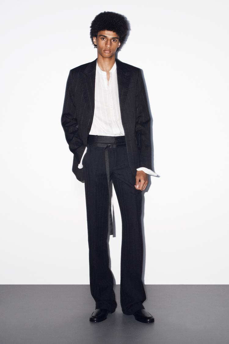 TEXTURED PINSTRIPE BLAZER
