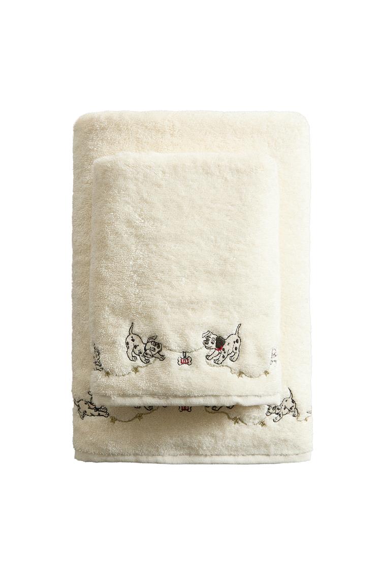 KIDS' EMBROIDERED CHRISTMAS 101 DALMATIANS ©DISNEY TOWEL