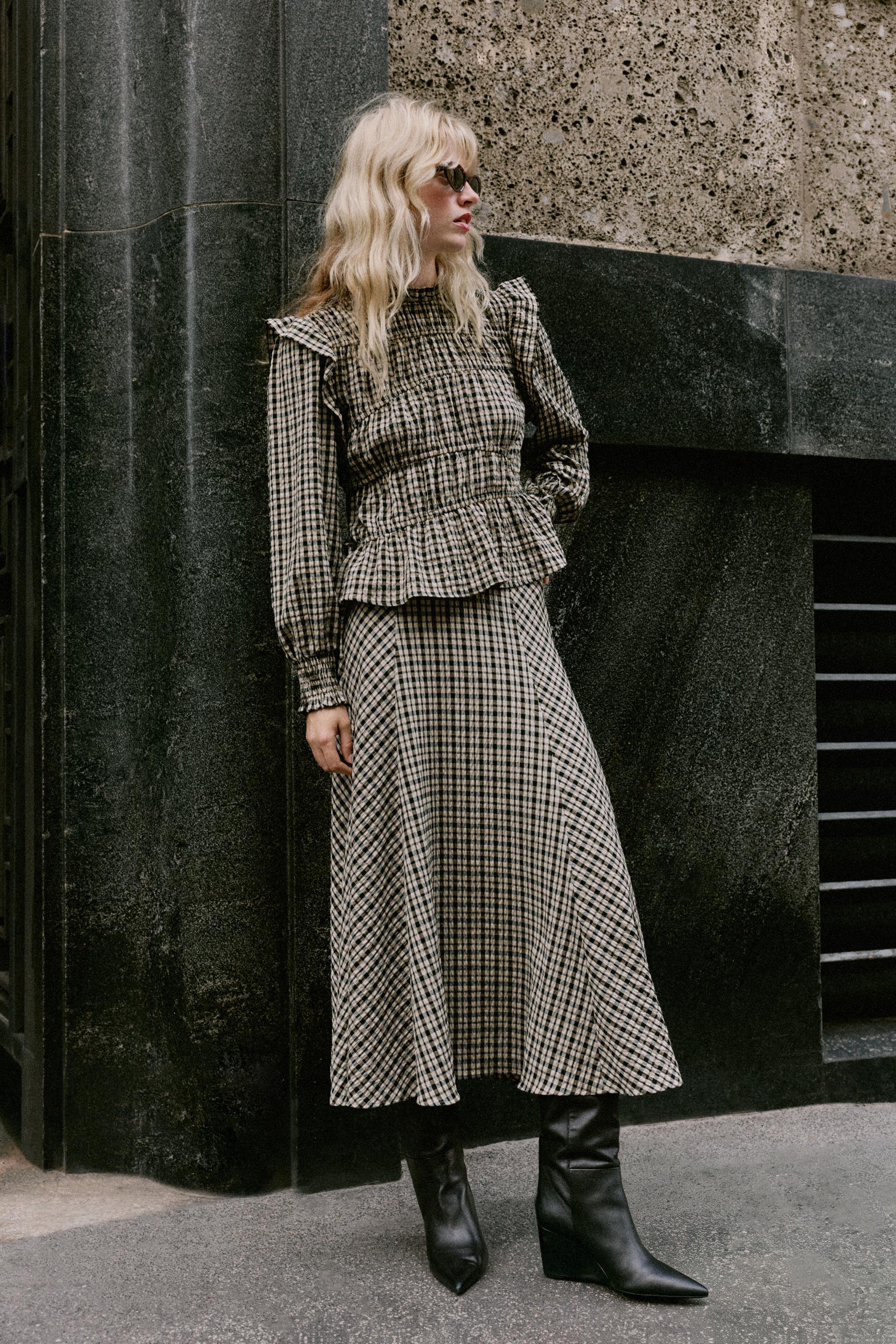 БЛУЗА В КЛЕТКУ С ВОЛАНАМИ — ZARA