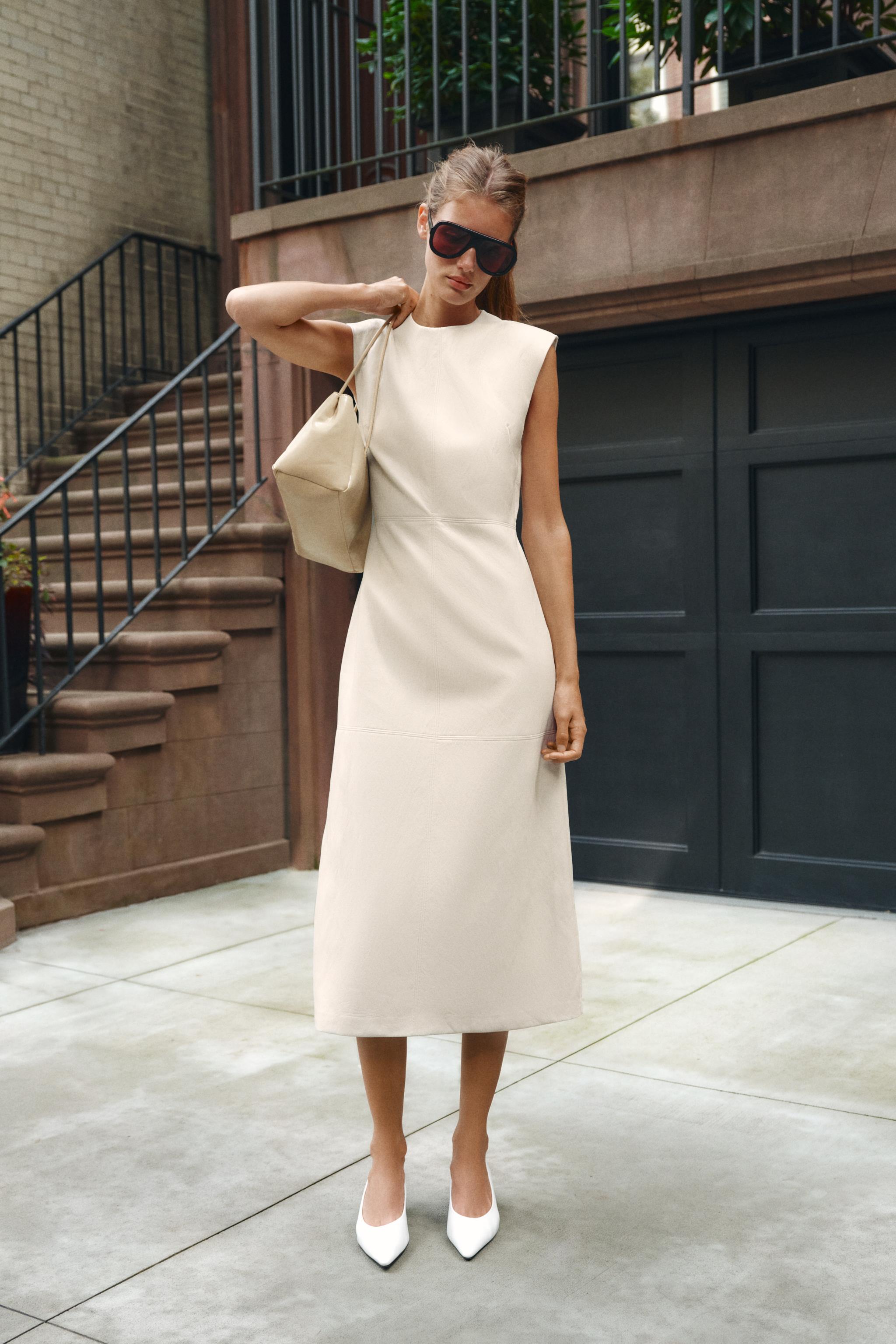 Платье миди с эффектом кожи с подплечниками — ZARA