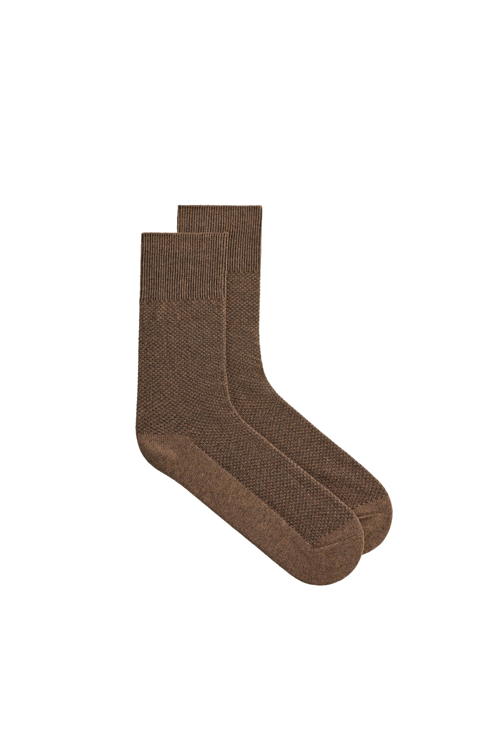 TEXTURED STRUCTURE SOCKS — ZARA