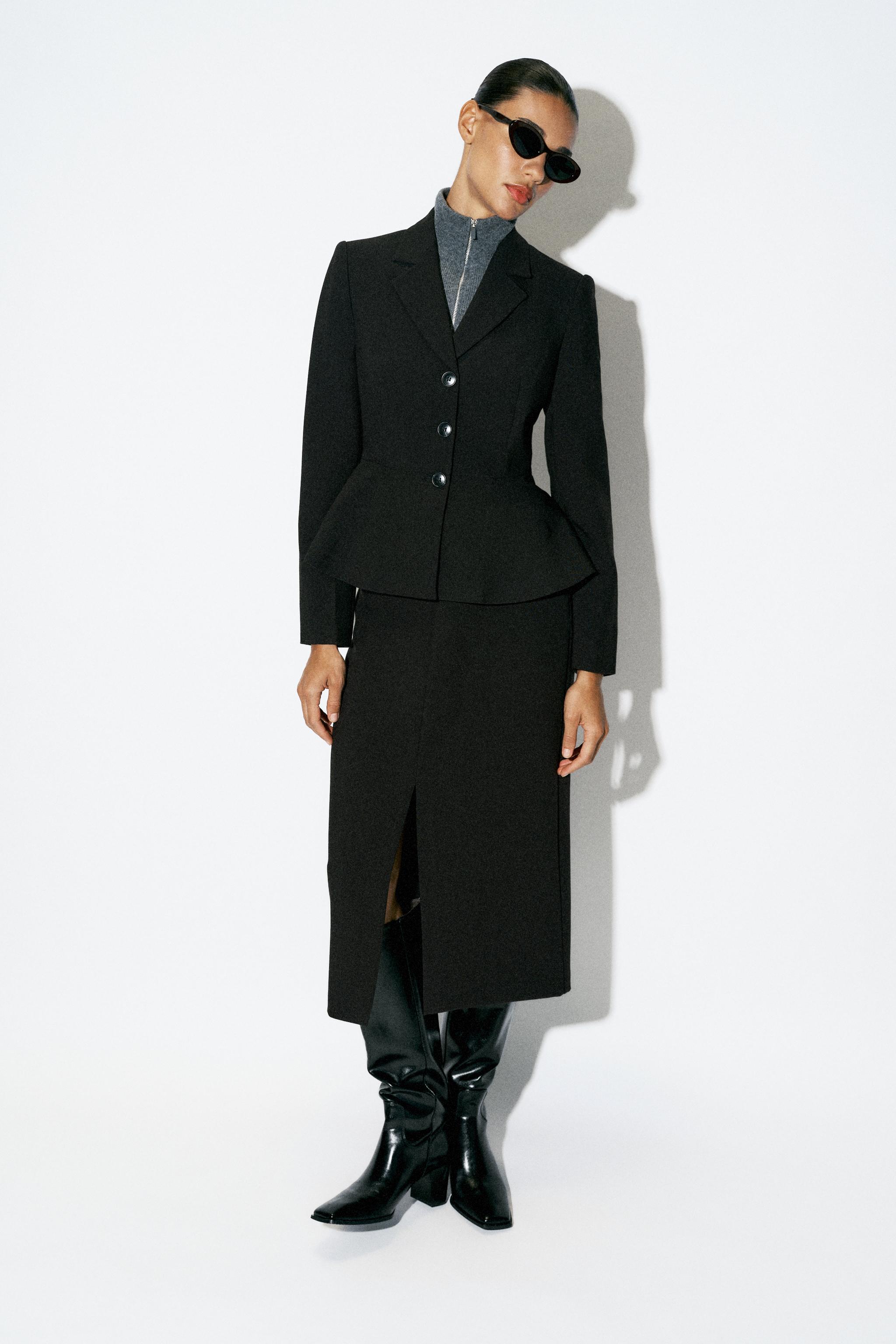 Блейзер с баской и плечевыми накладками — ZARA