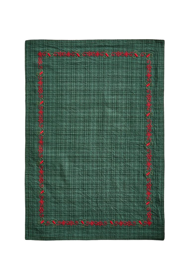 CHRISTMAS EMBROIDERED CHECK PLACEMAT