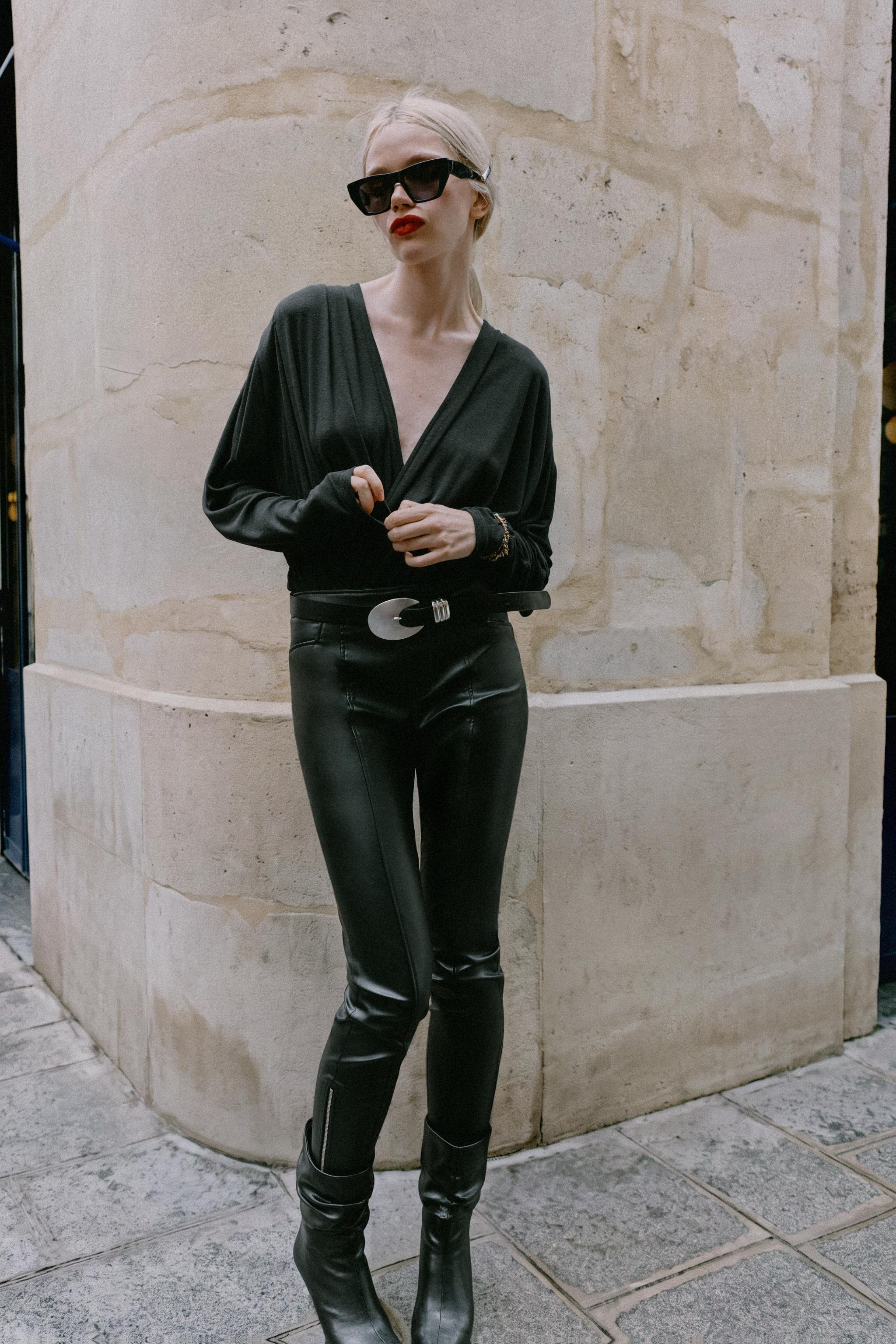 Боди с запахом и подплечниками — ZARA